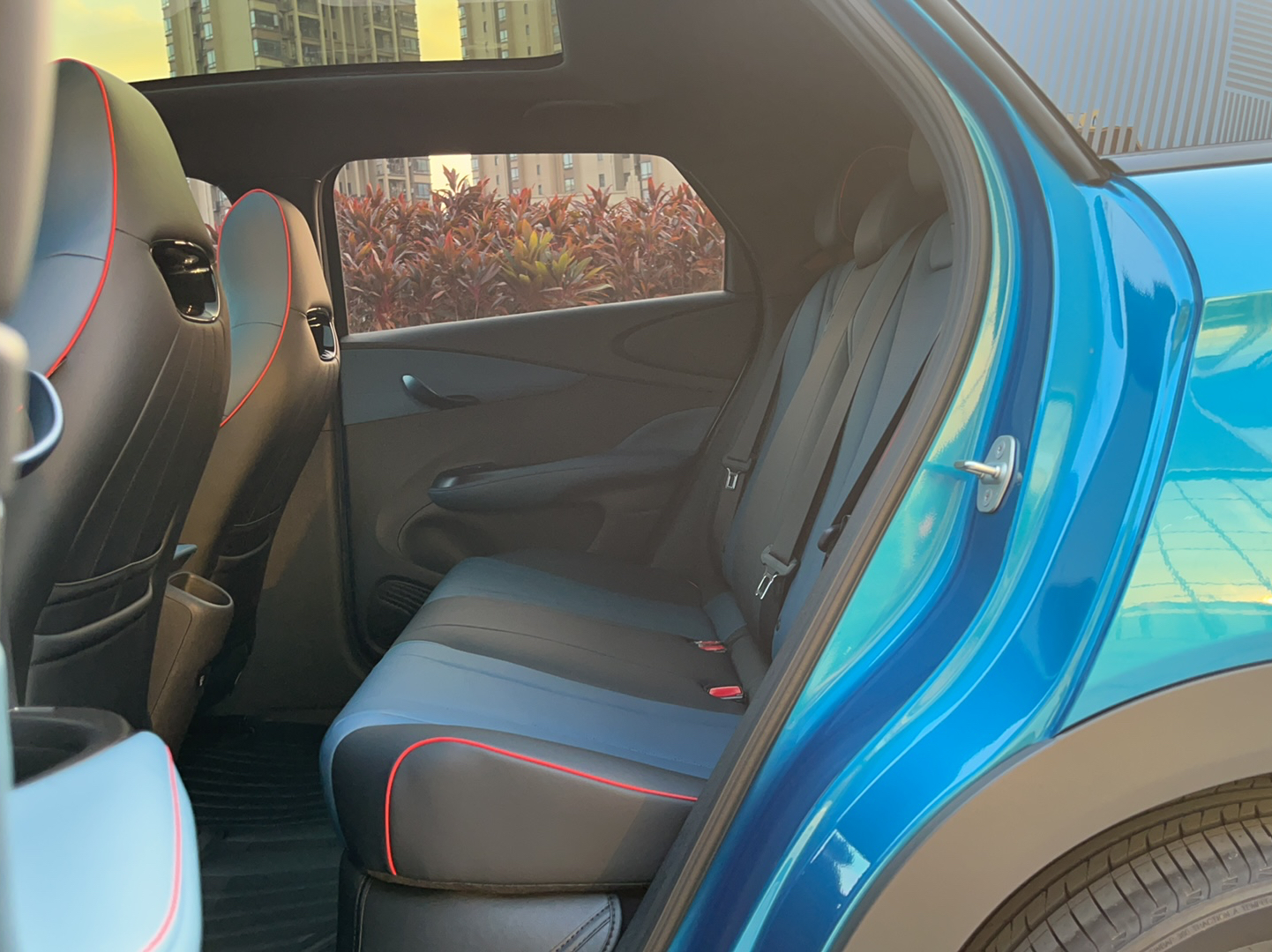 比亚迪 海豚 2021款 405km 时尚版