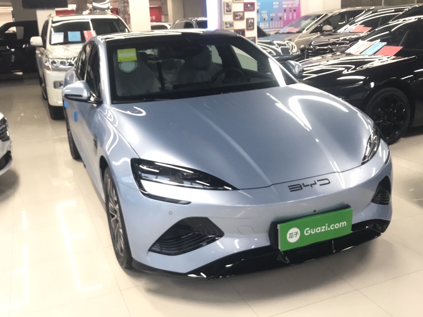 比亚迪 海豹 2022款 550km 标准续航后驱版尊贵型