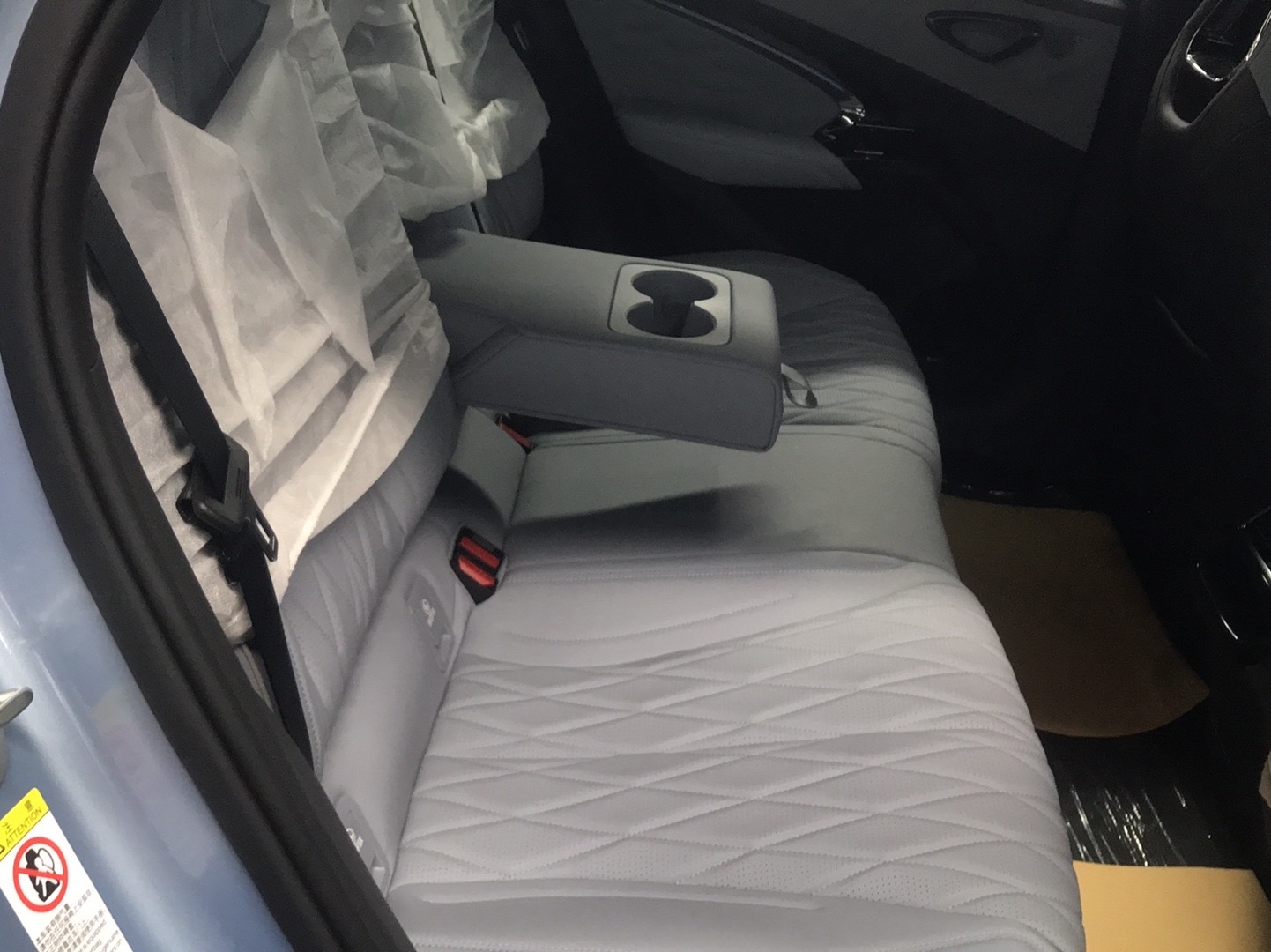 比亚迪 海豹 2022款 550km 标准续航后驱版尊贵型