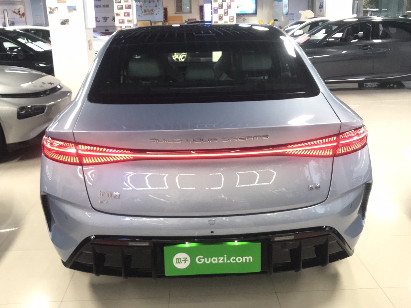 比亚迪 海豹 2022款 550km 标准续航后驱版尊贵型