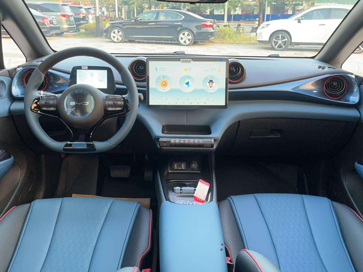 比亚迪 海豚 2021款 405km 时尚版