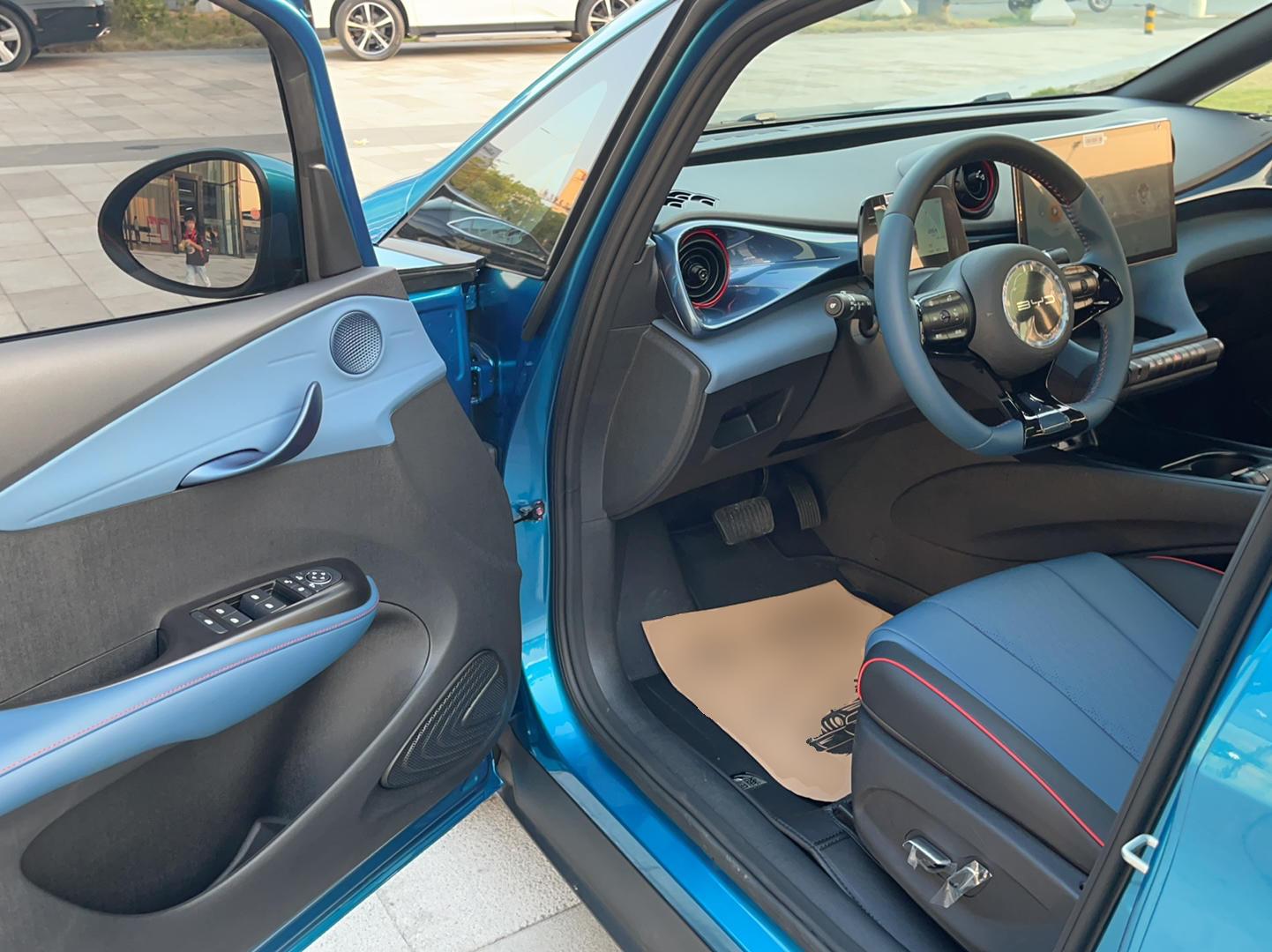 比亚迪 海豚 2021款 405km 时尚版