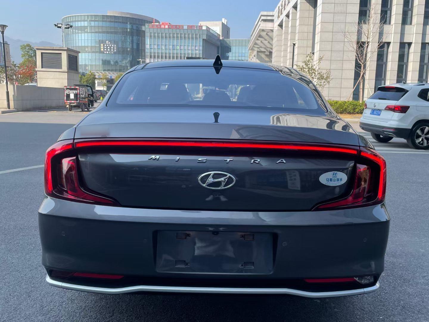 现代 名图 2021款 1.8L CVT LUX尊贵版