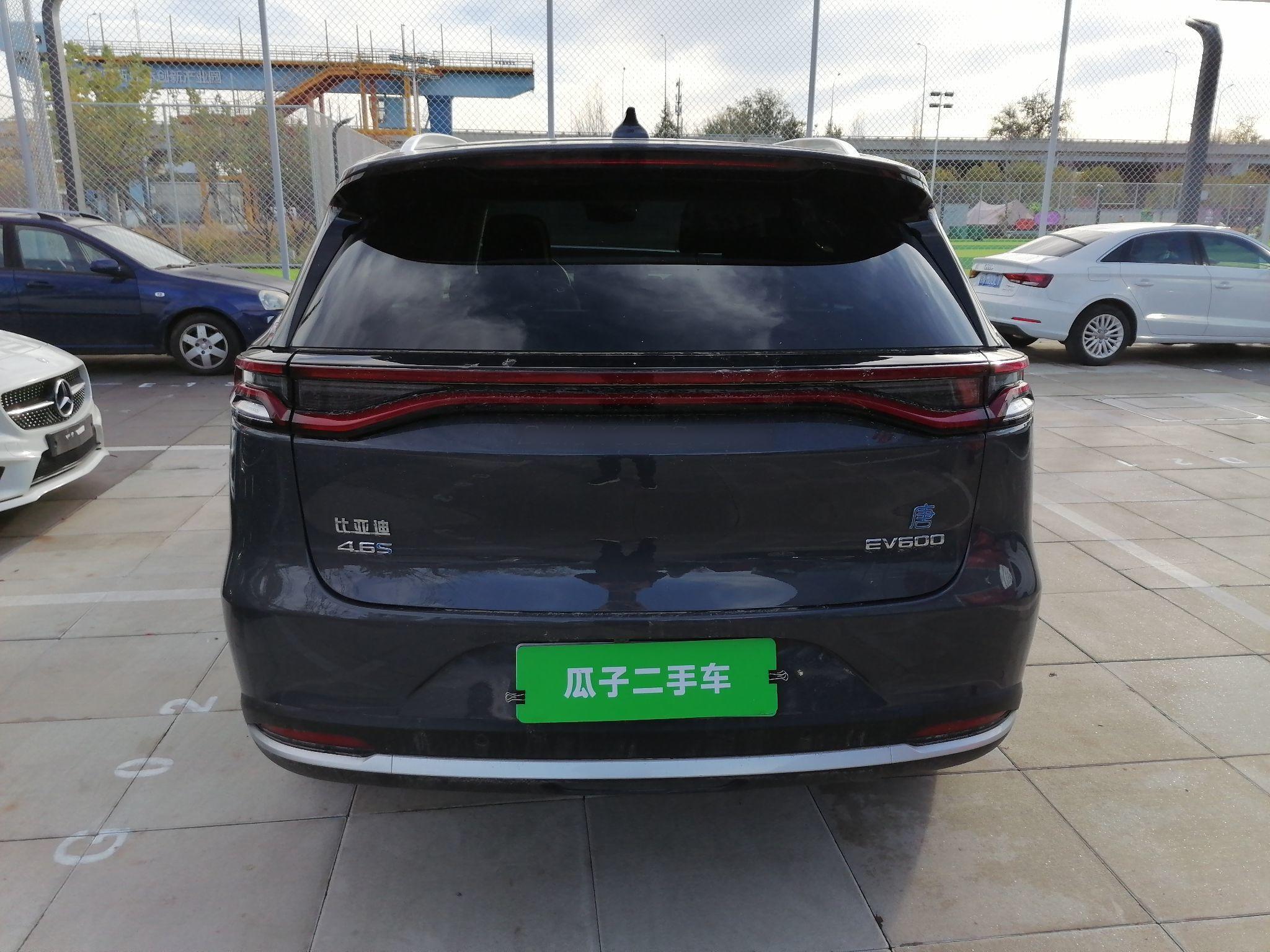 比亚迪 唐新能源 2019款 EV600D 四驱智联创领型