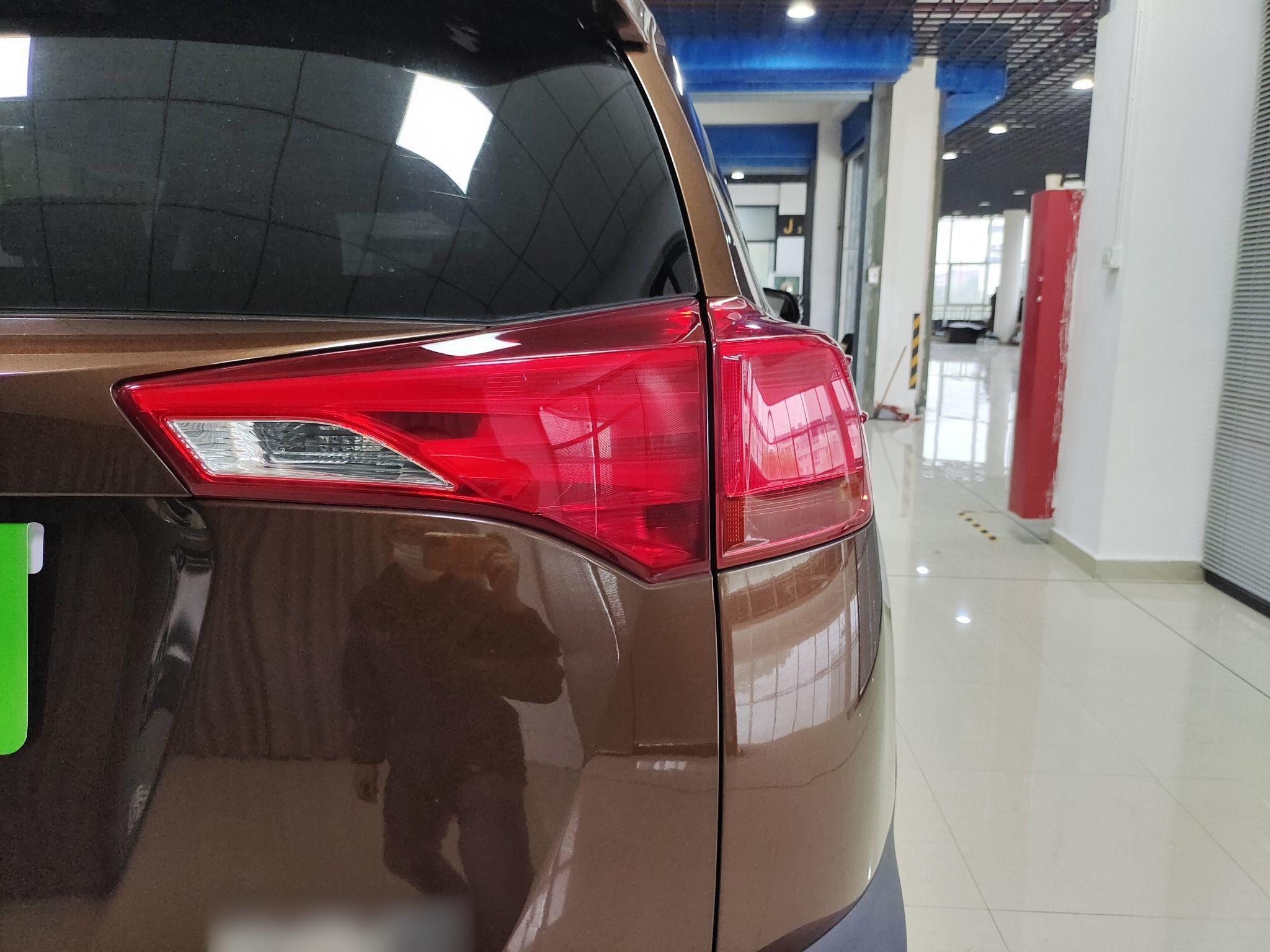 丰田 RAV4 2013款 2.5L 自动四驱精英版