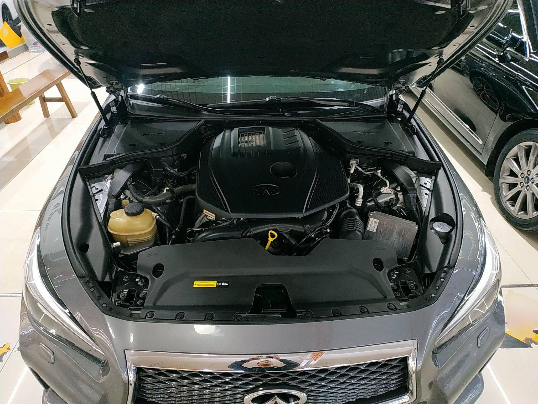 英菲尼迪Q50L 2015款 2.0T 运动版