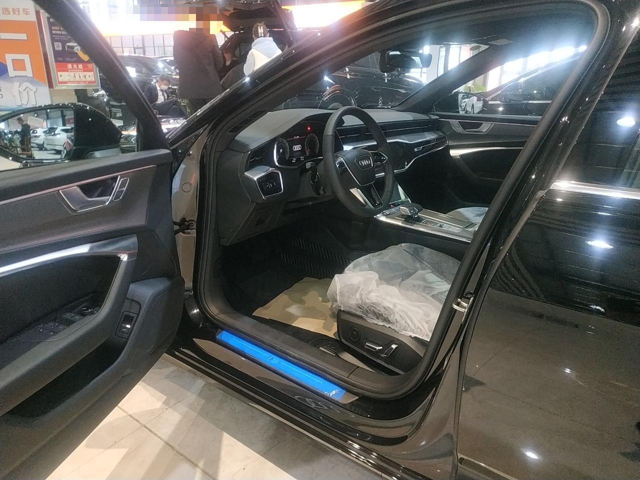 奥迪A6L 2022款 改款 40 TFSI 豪华动感型