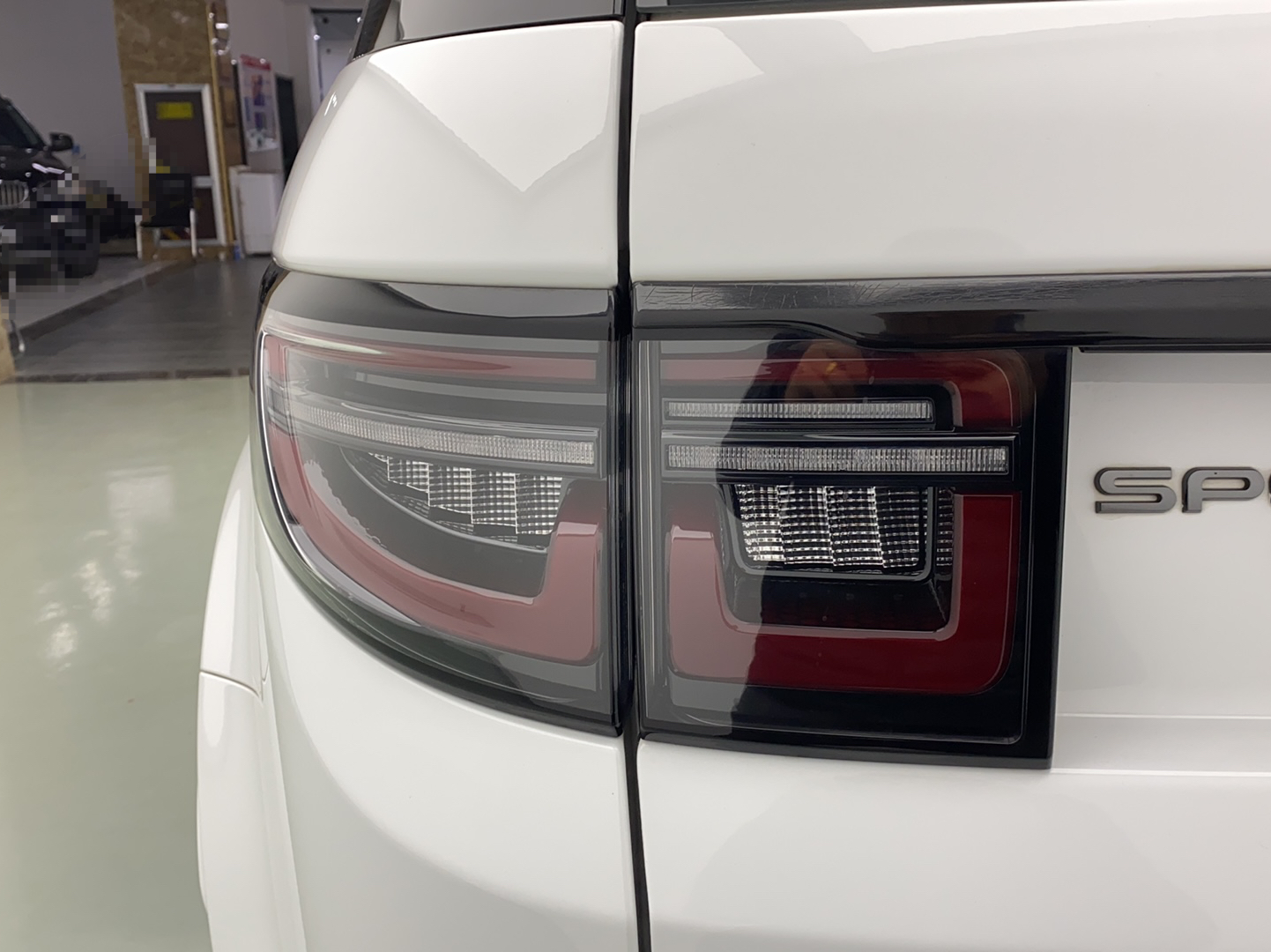 路虎 发现运动版 2020款 249PS R-Dynamic 性能版