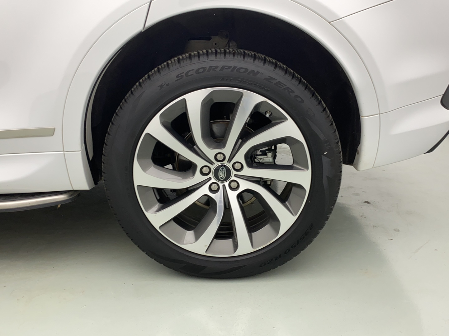 路虎 发现运动版 2020款 249PS R-Dynamic 性能版