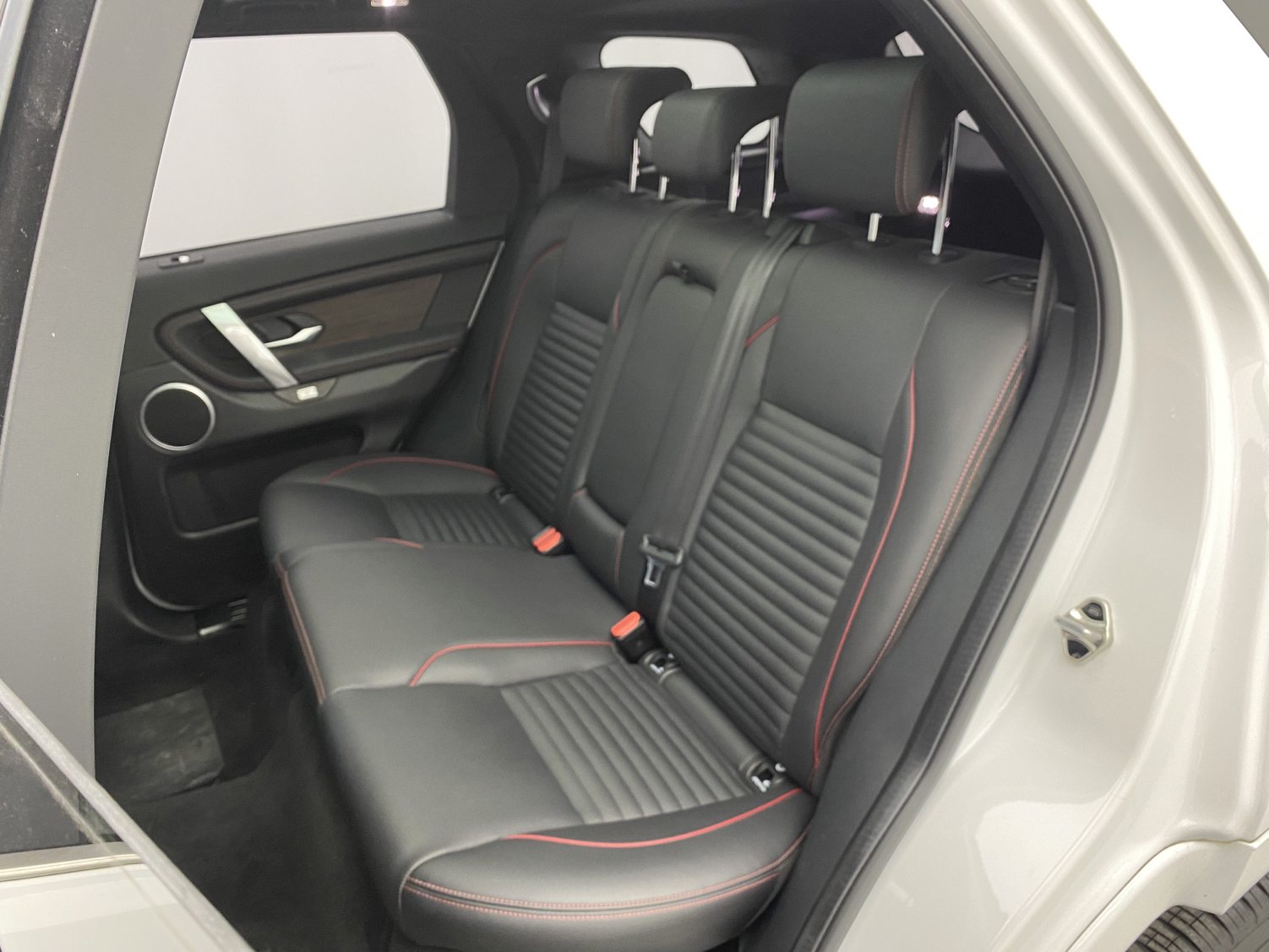 路虎 发现运动版 2020款 249PS R-Dynamic 性能版