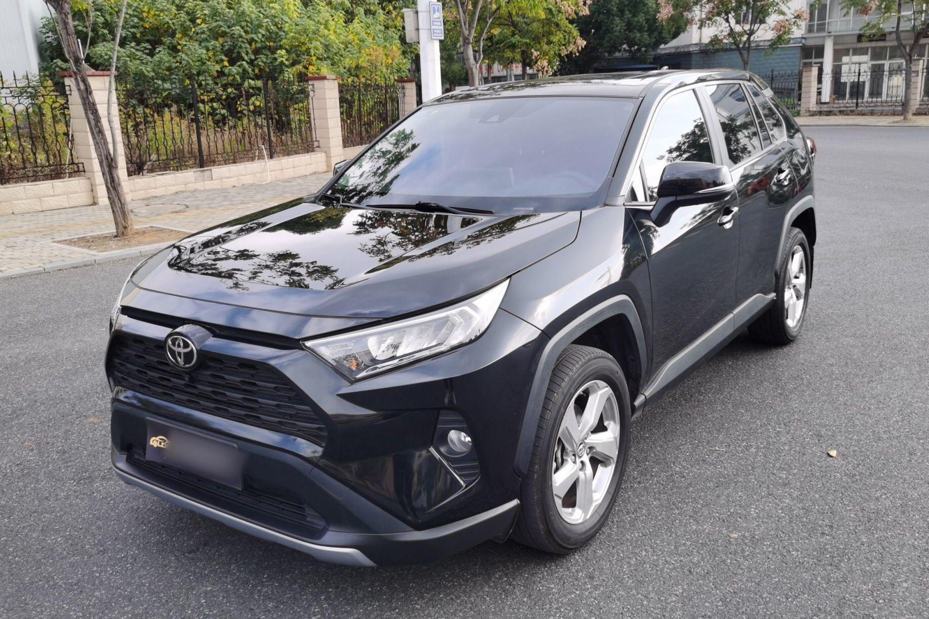 丰田 RAV4 2020款 2.0L CVT两驱风尚版