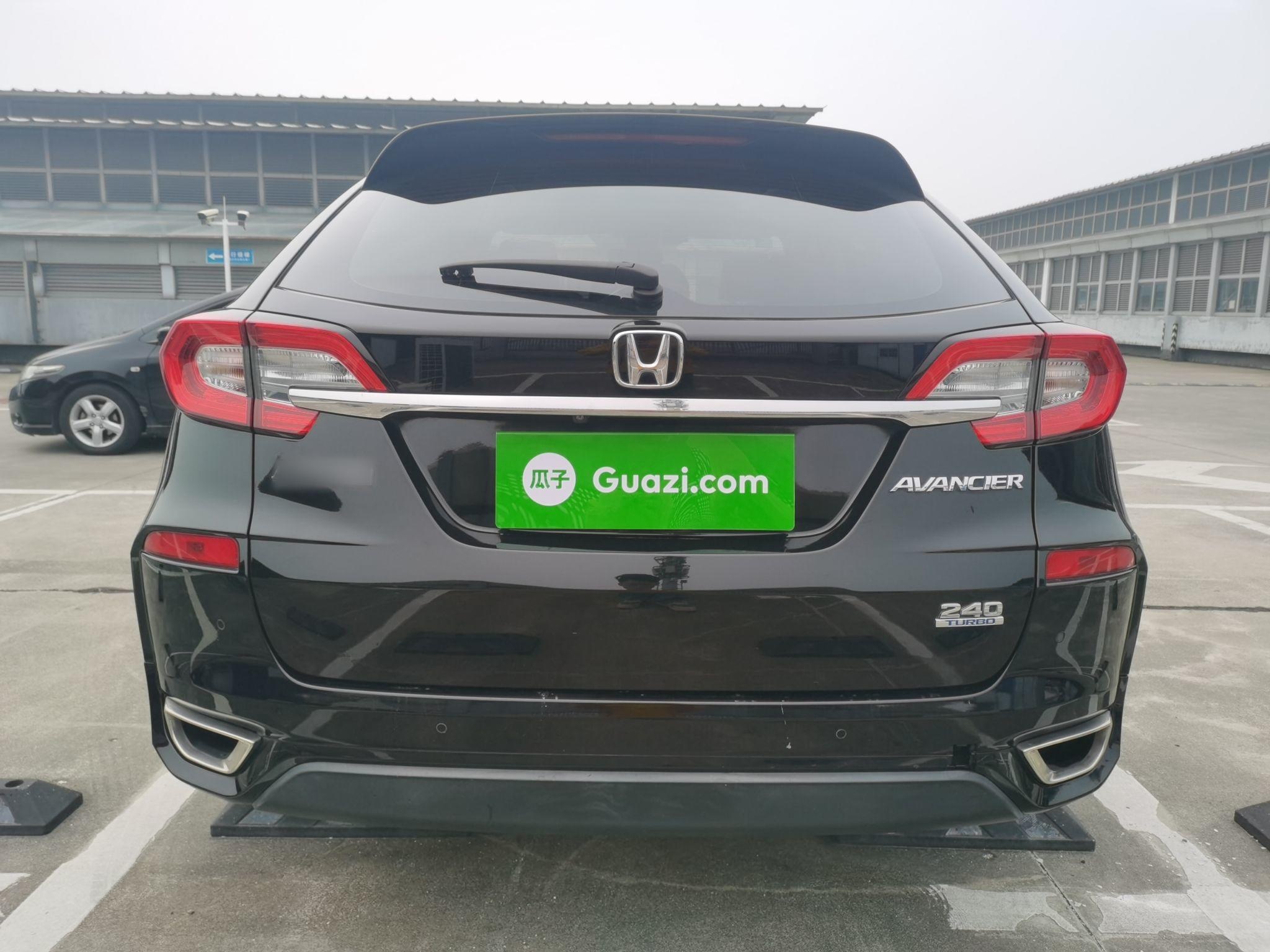 本田 冠道 2017款 240TURBO 两驱尊享版