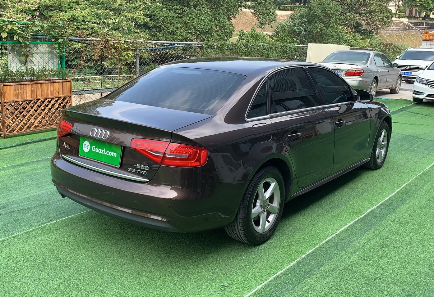 奥迪A4L 2015款 35 TFSI 自动标准型(低配)