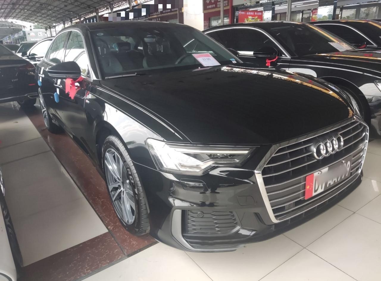 奥迪A6L 2022款 40 TFSI 豪华动感型