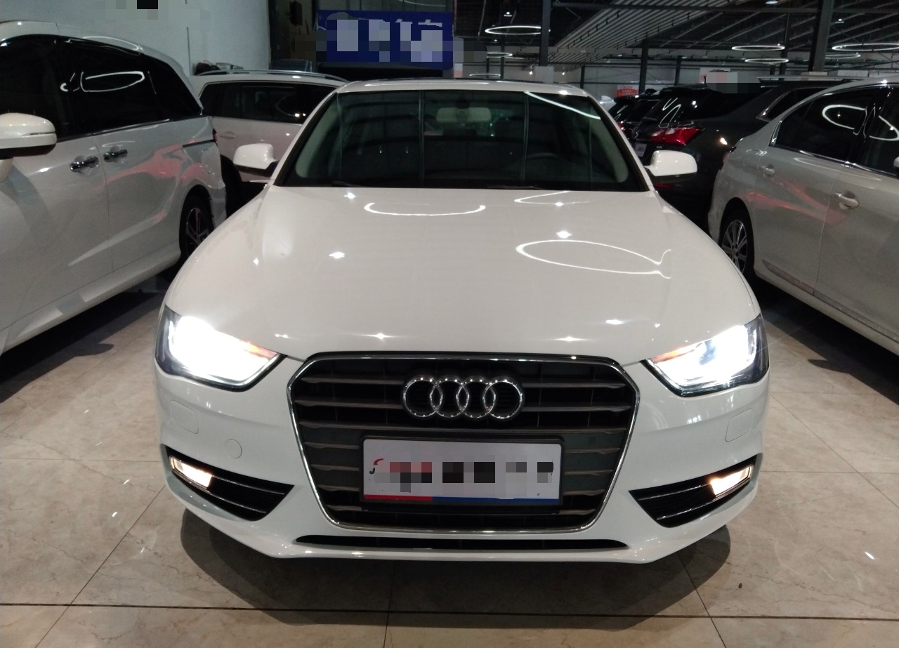 奥迪A4L 2013款 35 TFSI 自动舒适型