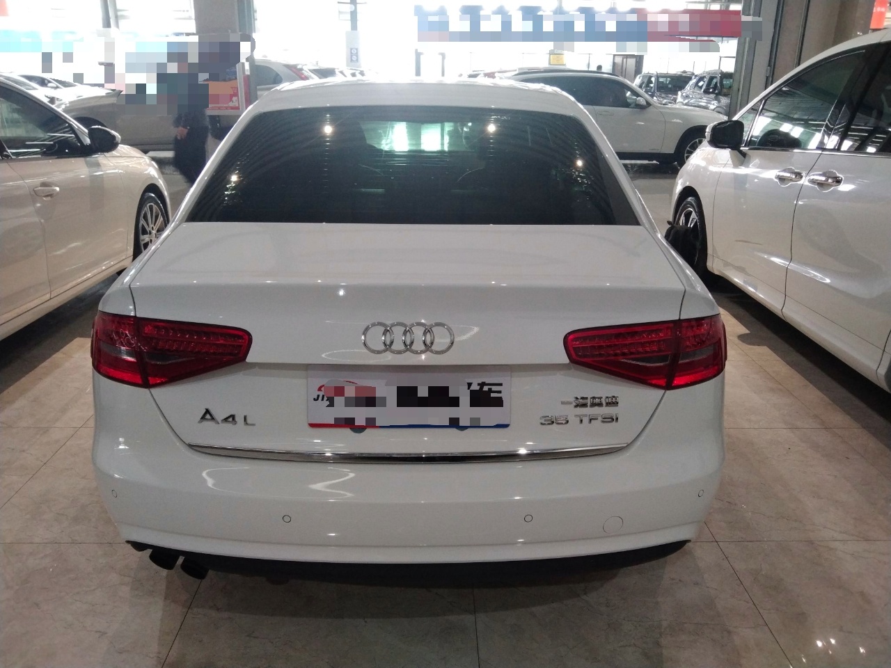 奥迪A4L 2013款 35 TFSI 自动舒适型