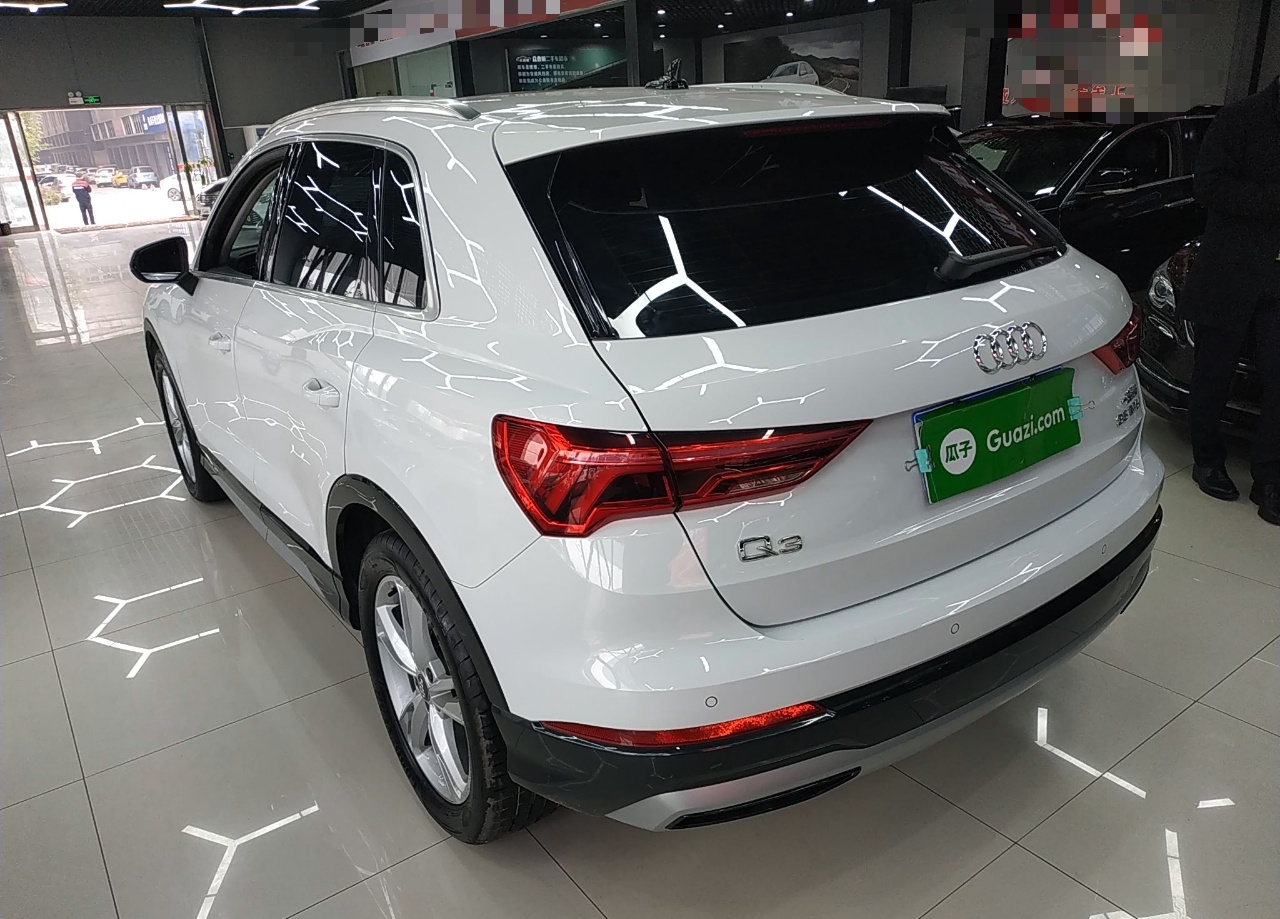 奥迪Q3 2019款 35 TFSI 时尚致雅型