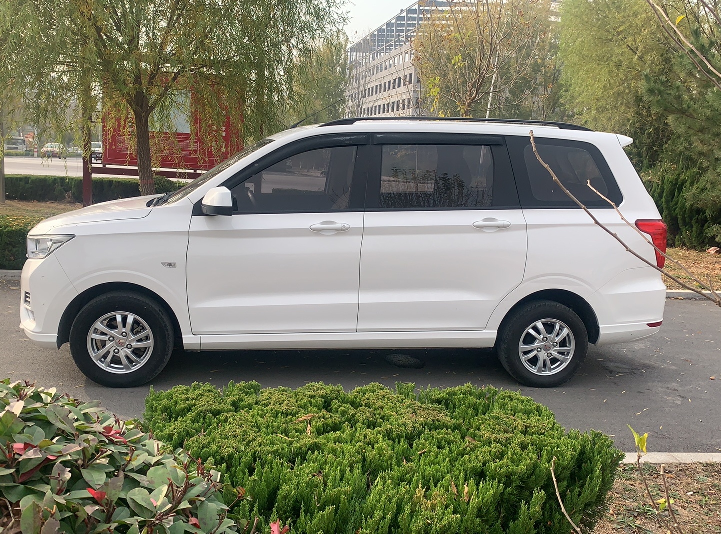 五菱汽车 五菱宏光 2019款 1.5L S舒适型国VI LAR