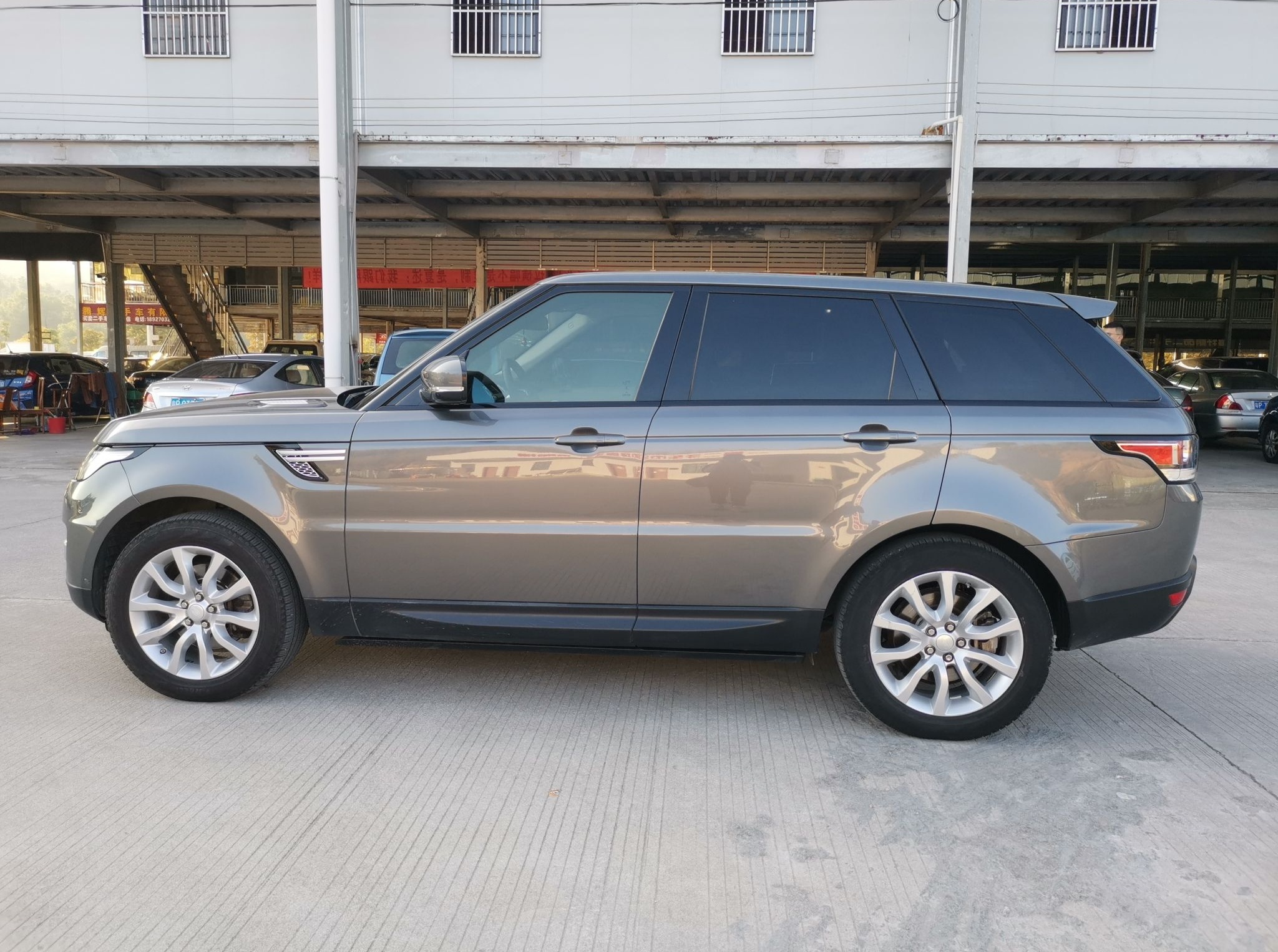 路虎 揽胜运动版 2014款 3.0 V6 SC HSE(进口)