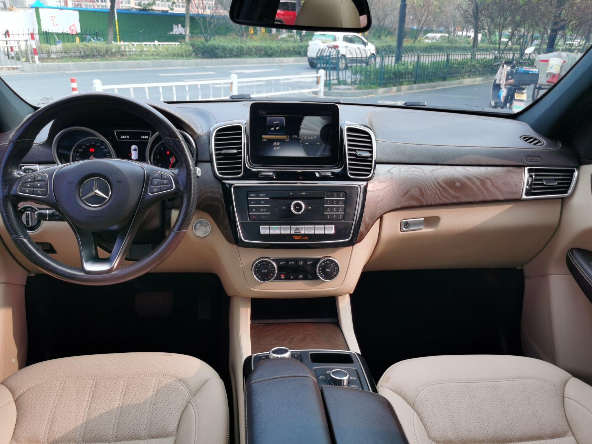 奔驰GLE级 2017款 GLE 320 4MATIC 动感型(进口)