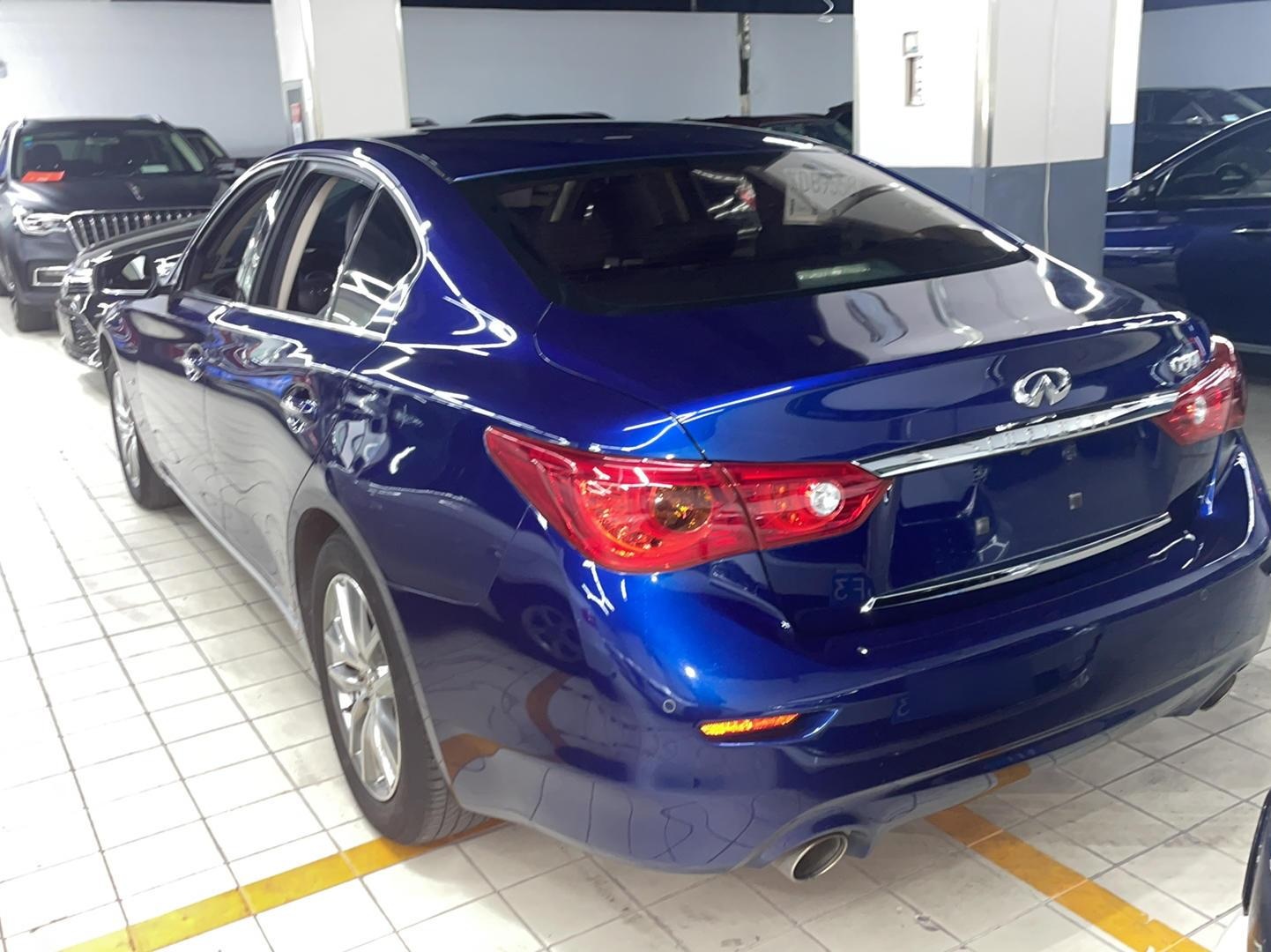 英菲尼迪Q50L 2015款 2.0T 舒适版