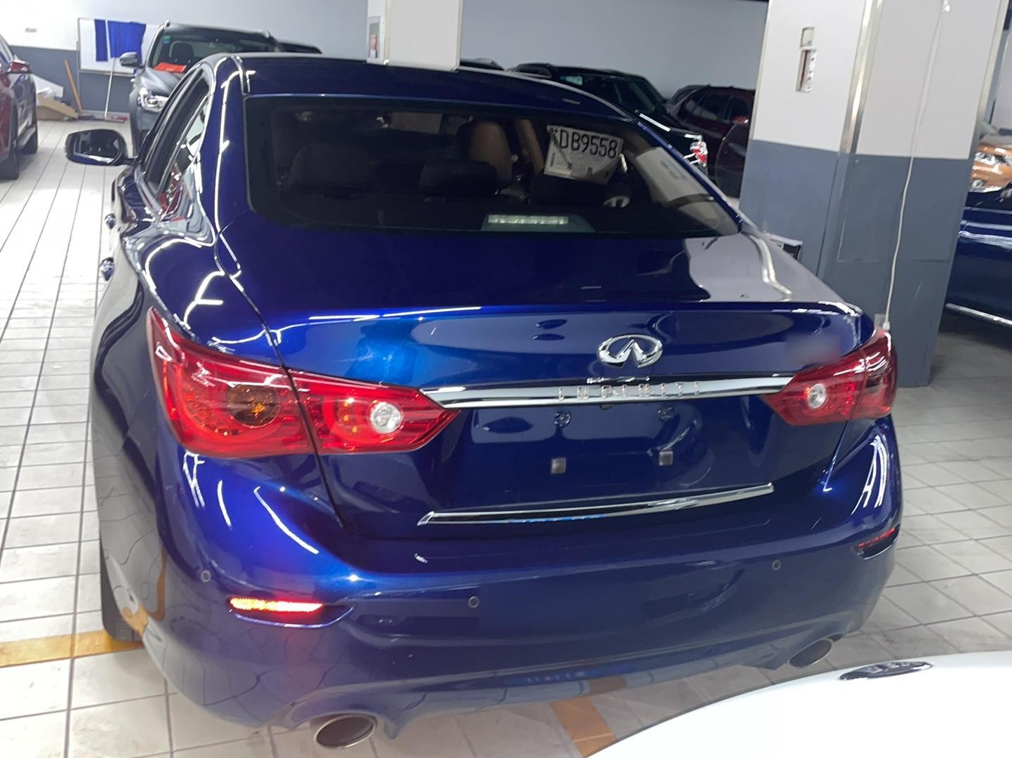 英菲尼迪Q50L 2015款 2.0T 舒适版