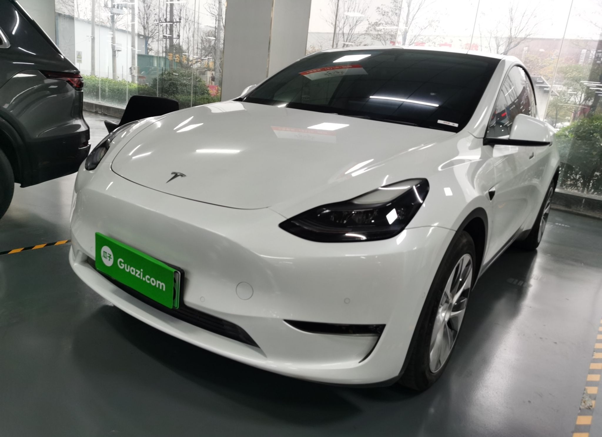 特斯拉 Model Y 2021款 标准续航后驱版