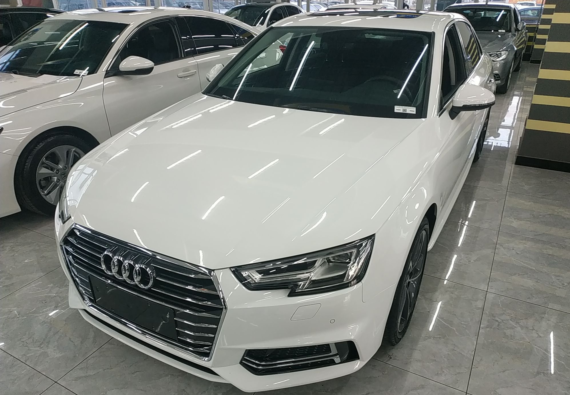 奥迪A4L 2019款 40 TFSI 进取型 国V