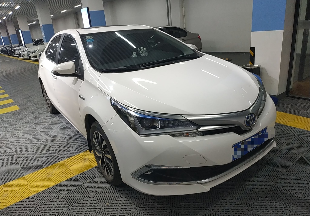 丰田 卡罗拉 2017款 改款双擎 1.8L E-CVT领先版