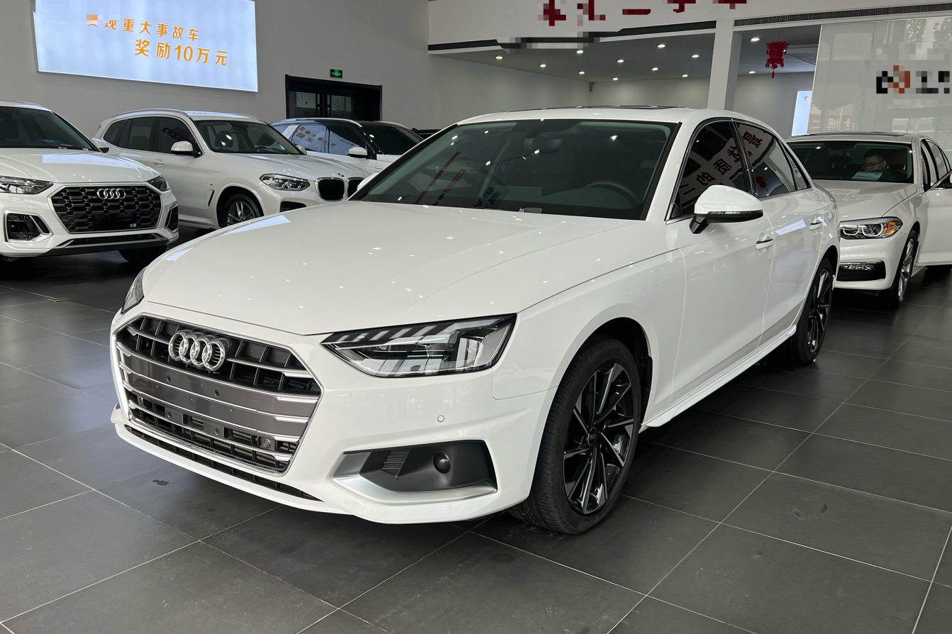 奥迪A4L 2022款 40 TFSI 时尚致雅型