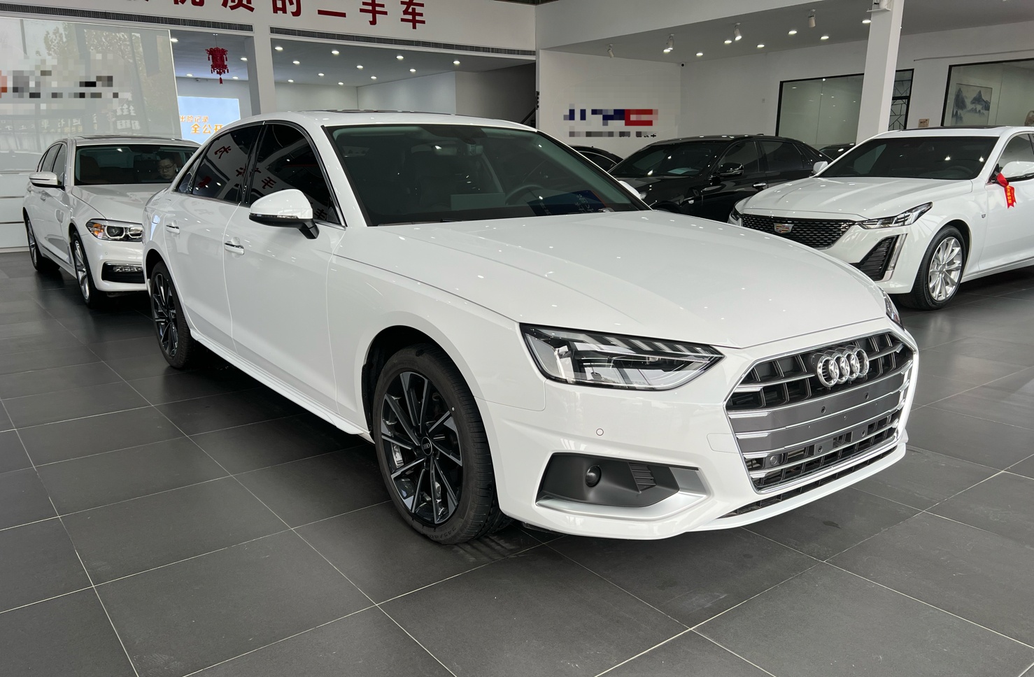 奥迪A4L 2022款 40 TFSI 时尚致雅型