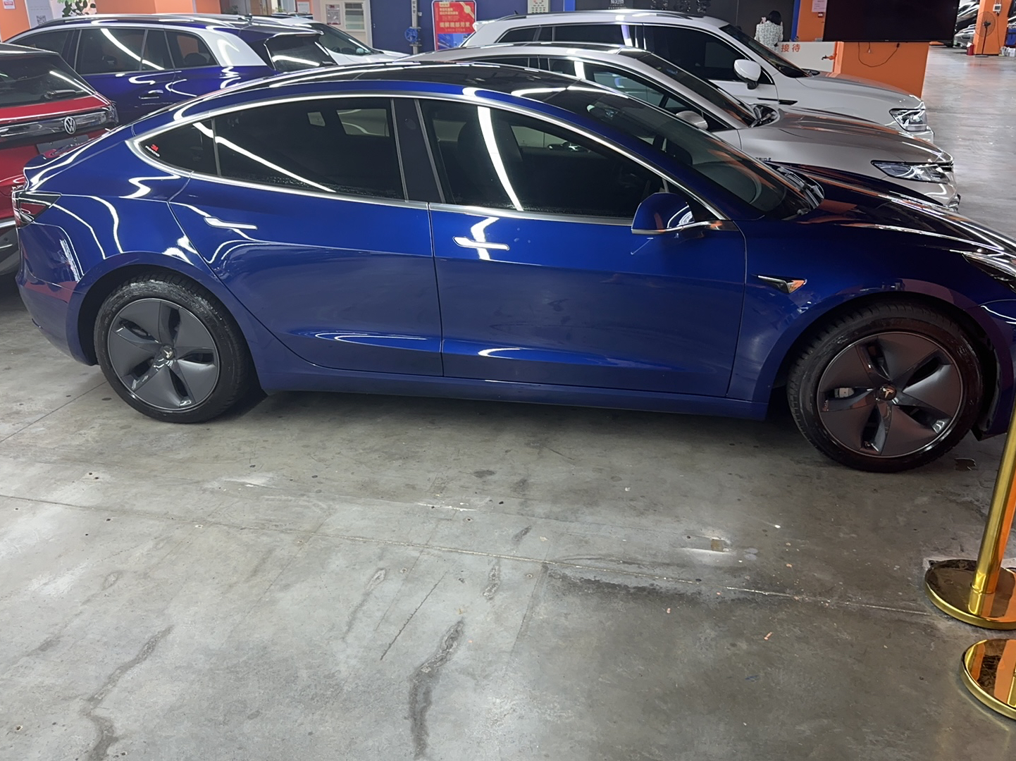 特斯拉 Model 3 2019款 标准续航后驱升级版