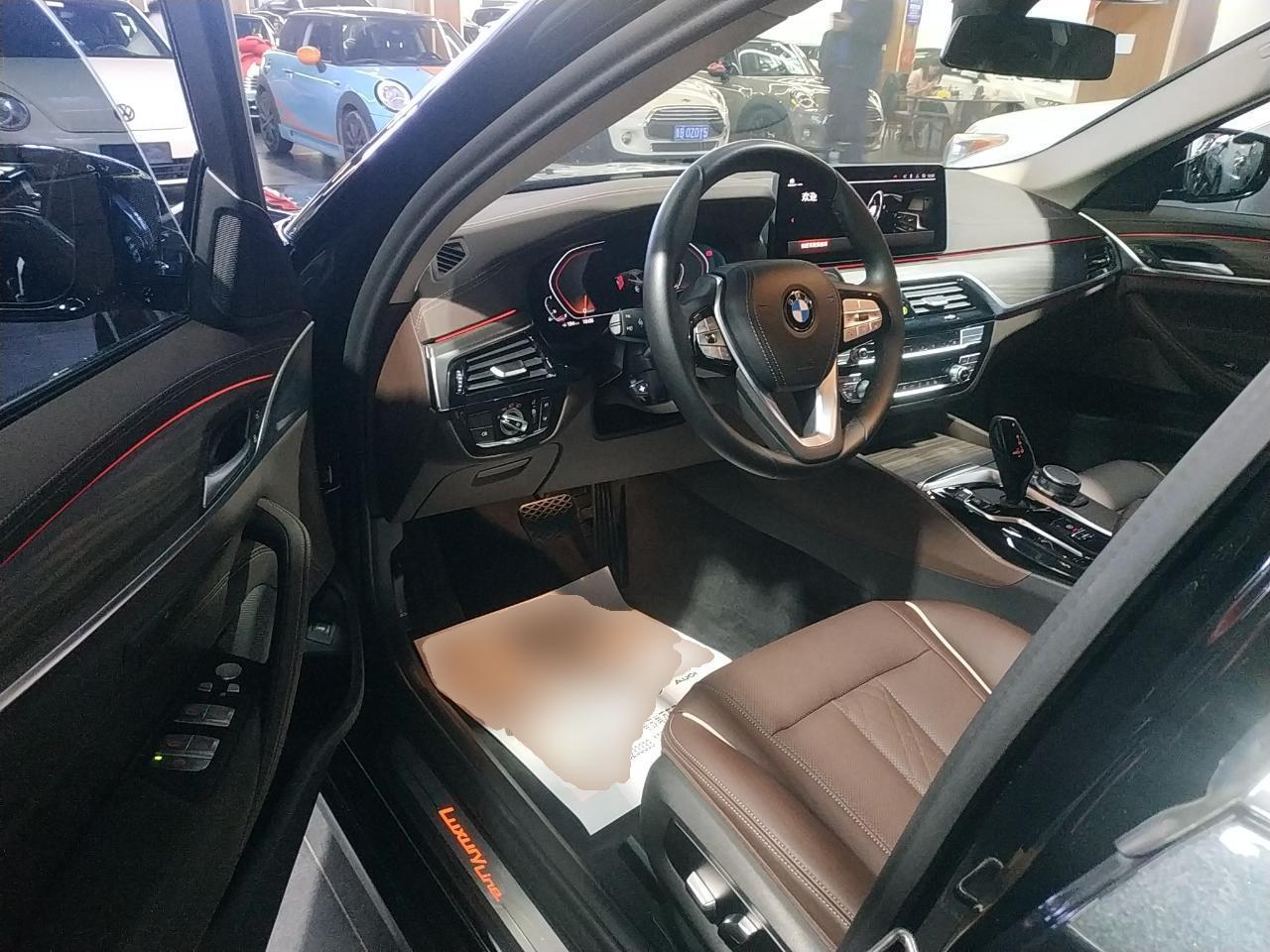 宝马5系 2021款 改款 530Li xDrive 豪华套装