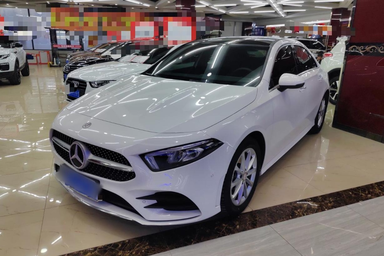 奔驰A级 2021款 A 200 L 运动轿车时尚型