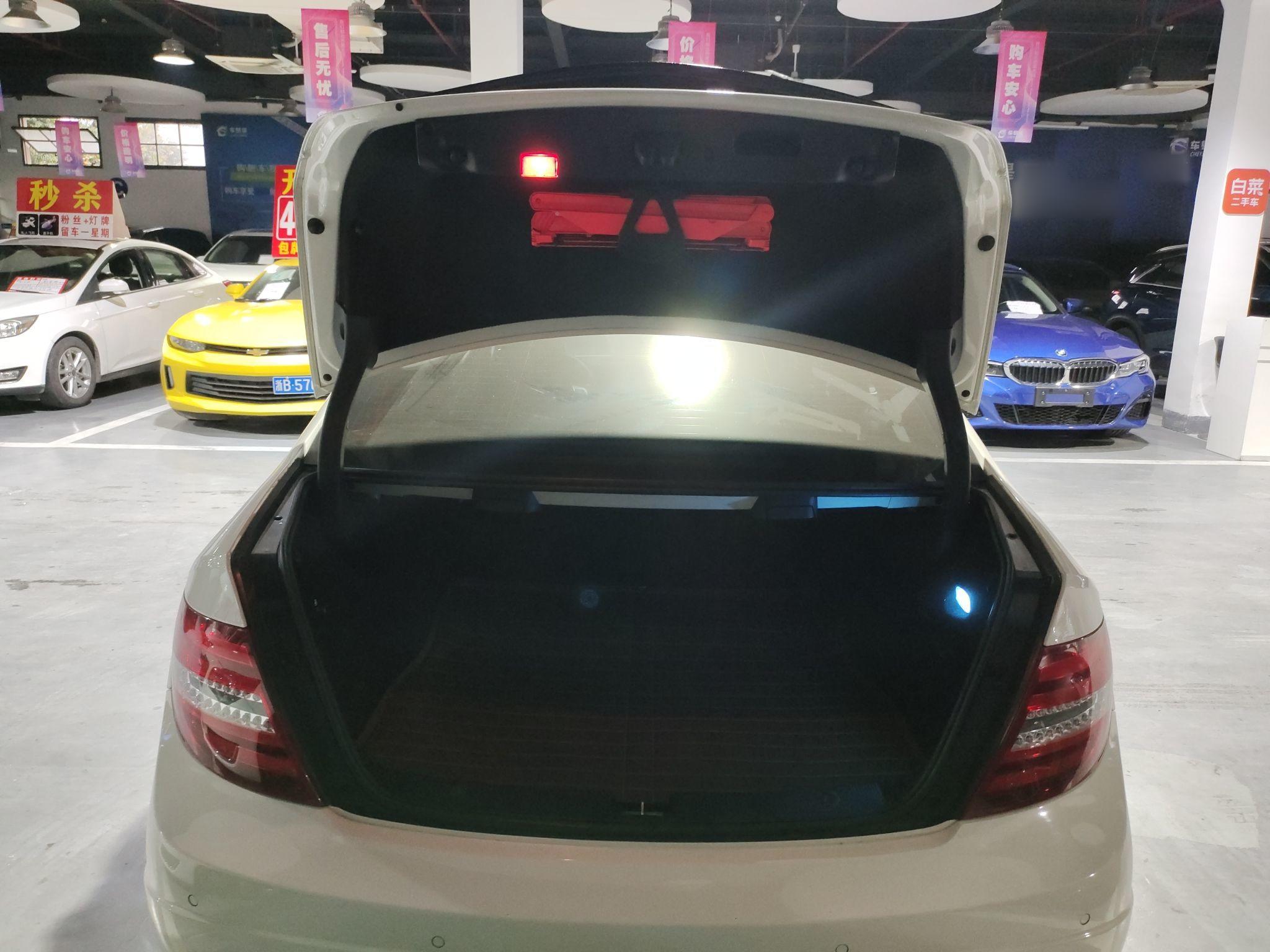 奔驰C级AMG 2012款 AMG C 63 动感型