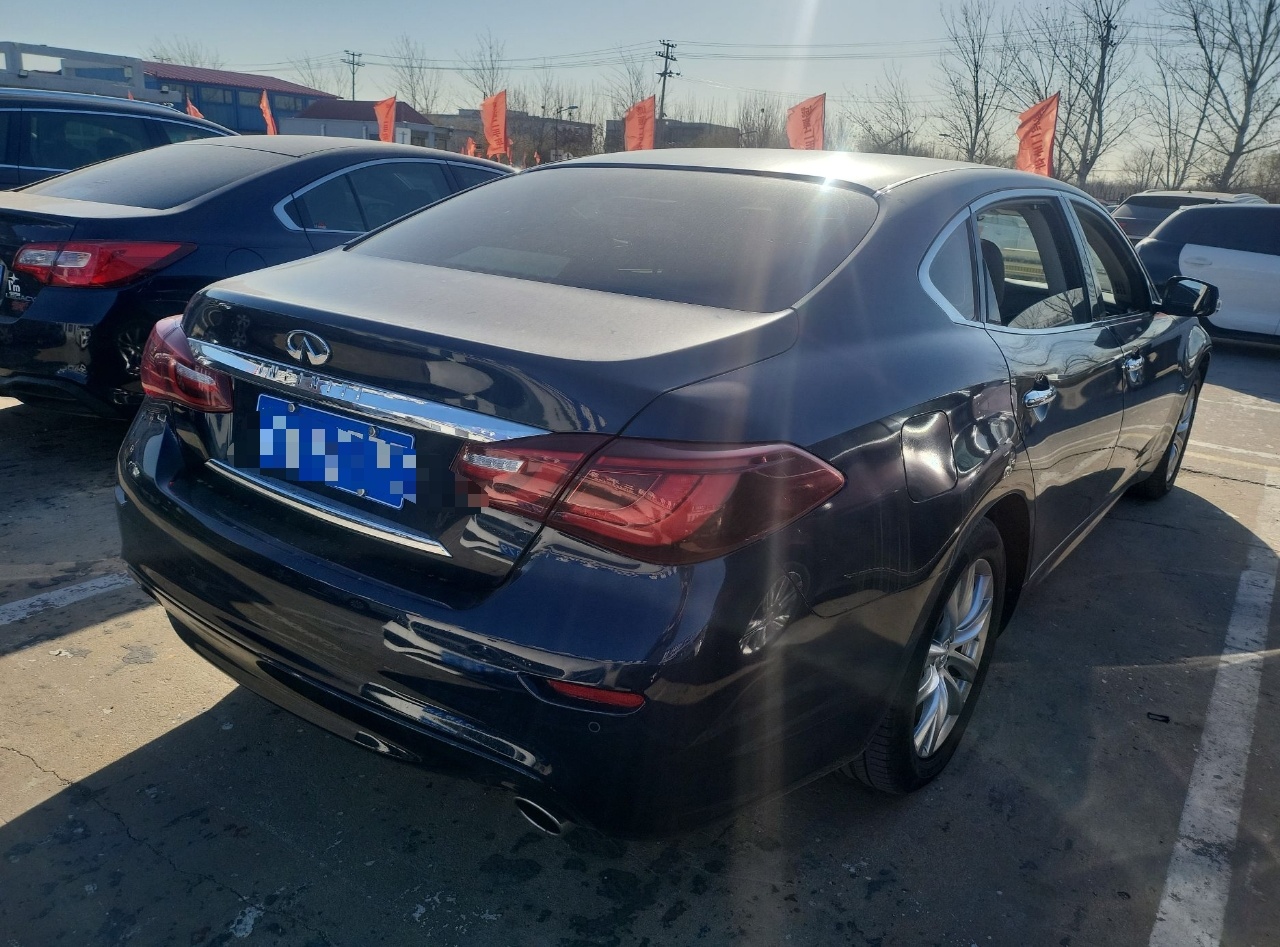 英菲尼迪Q70 2017款 Q70L 2.5L 精英版(进口)