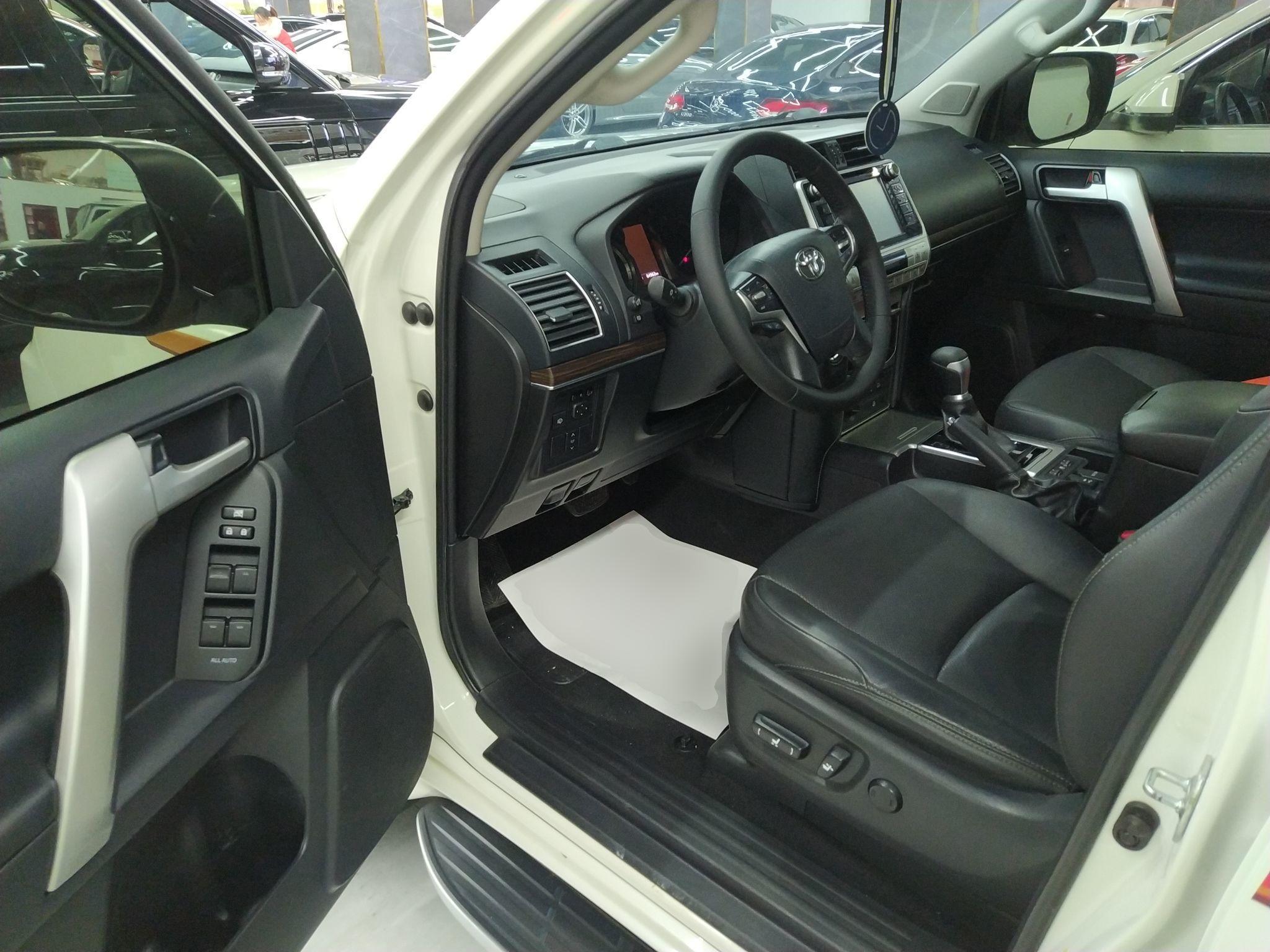 丰田 普拉多 2018款 3.5L 自动TX-L后挂备胎