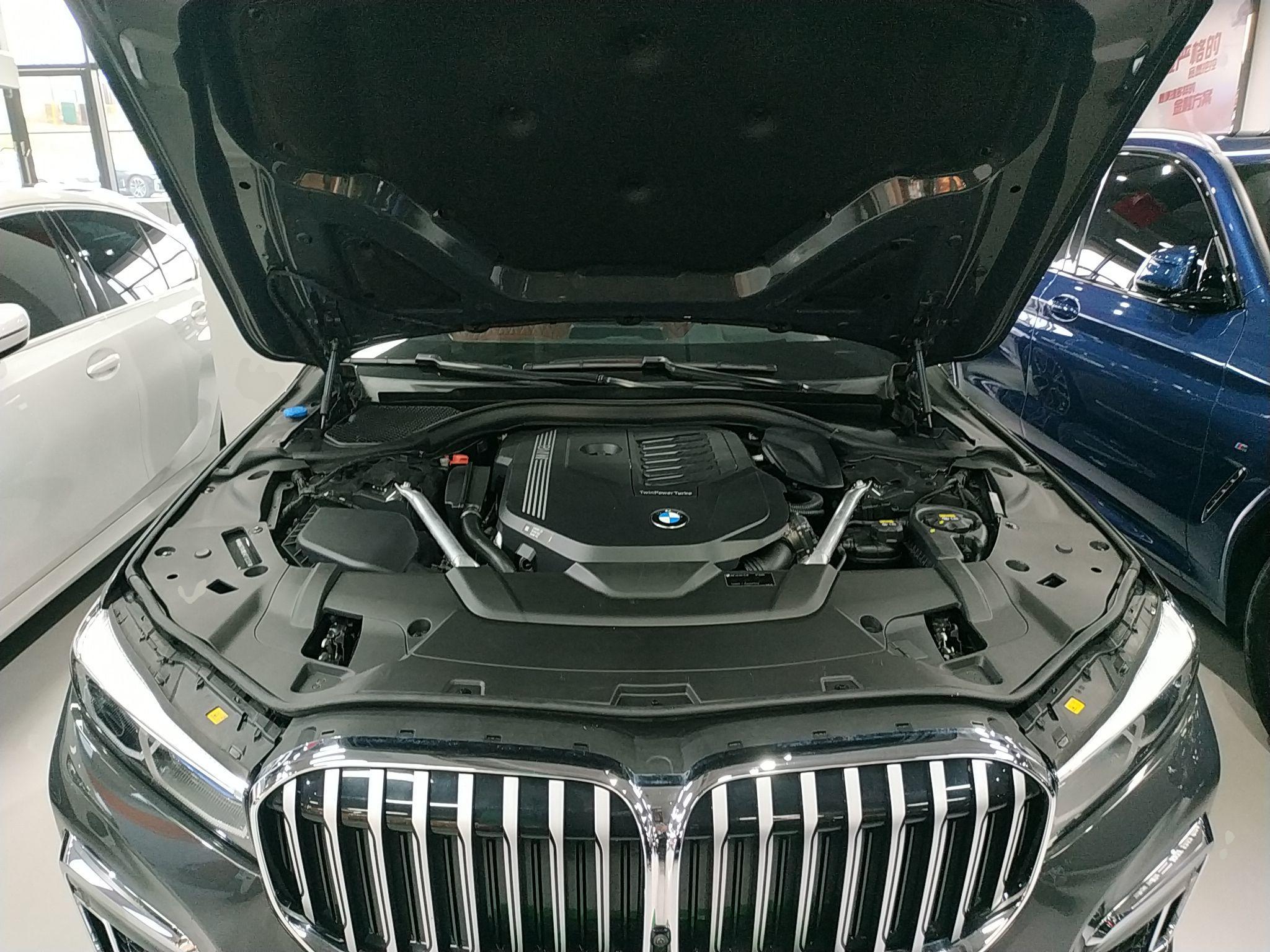 宝马7系 2019款 改款 740Li xDrive 行政型 M运动套装(进口)