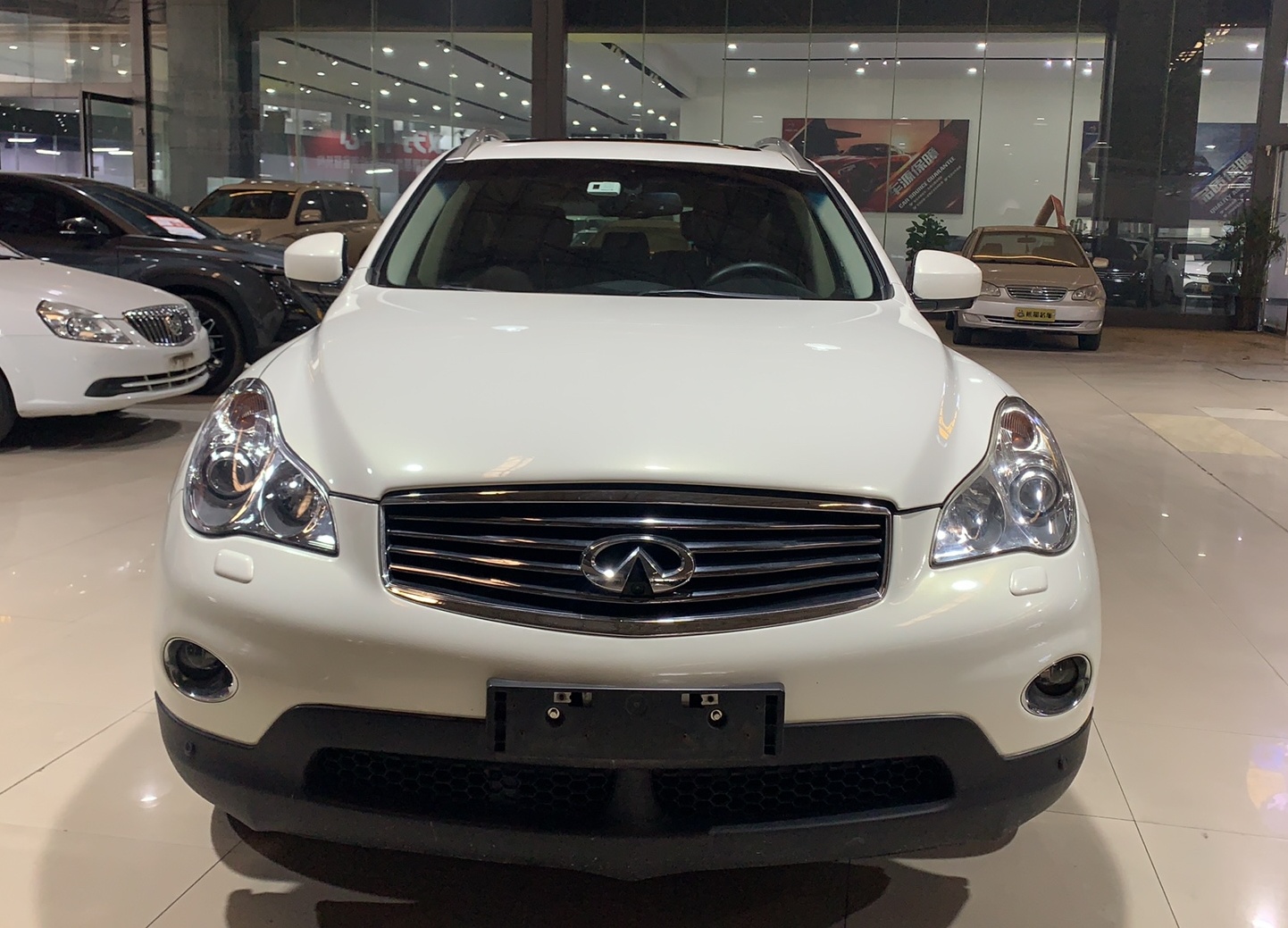 英菲尼迪QX50 2013款 2.5L 两驱优雅版(进口)