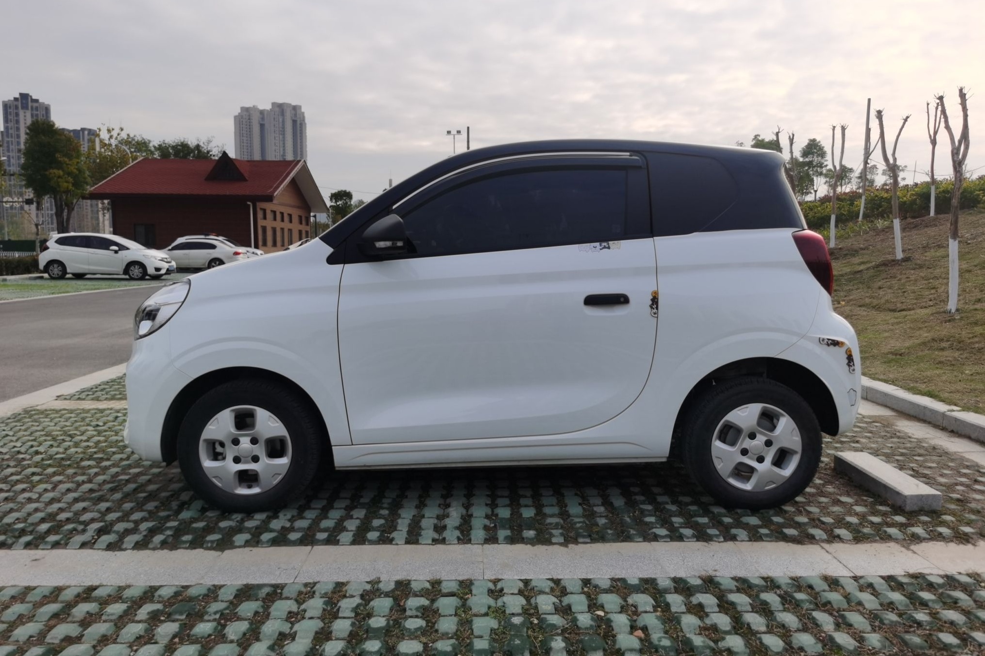 荣威 科莱威CLEVER 2021款 302km新四座超能版