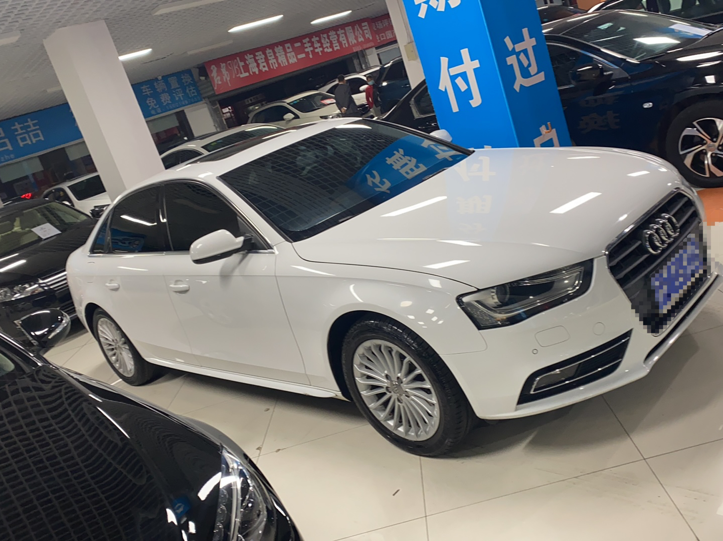 奥迪A4L 2015款 35 TFSI 自动舒适型