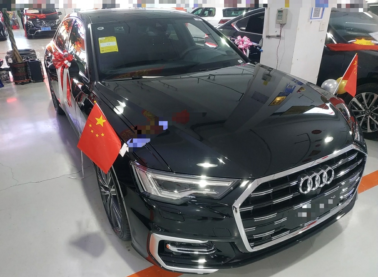 奥迪A6L 2023款 45 TFSI 臻选动感型