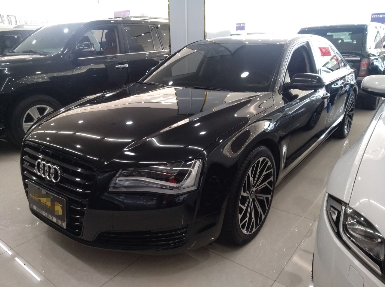 奥迪A8L 2013款 A8L 45 TFSI quattro豪华型(进口)