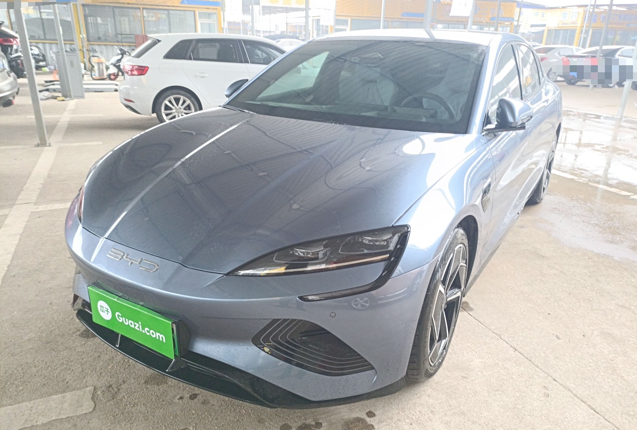 比亚迪 海豹 2022款 700km 长续航后驱版