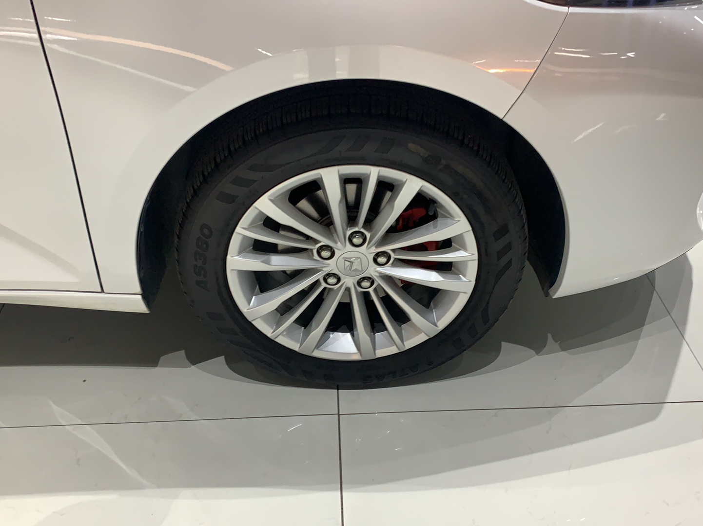 新宝骏 宝骏RC-5 2020款 RC-5W 1.5T CVT智耀豪华型