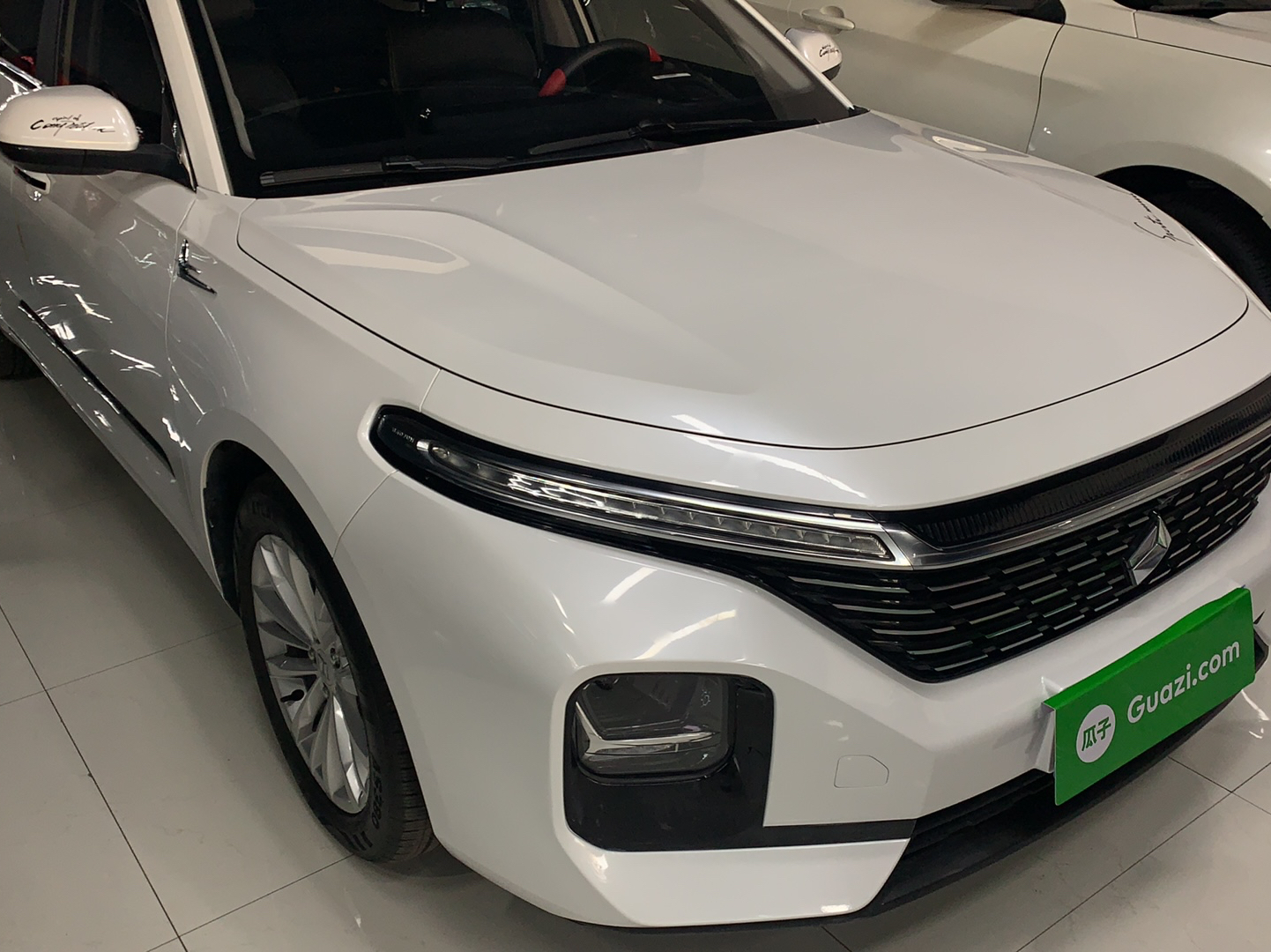 新宝骏 宝骏RC-5 2020款 RC-5W 1.5T CVT智耀豪华型