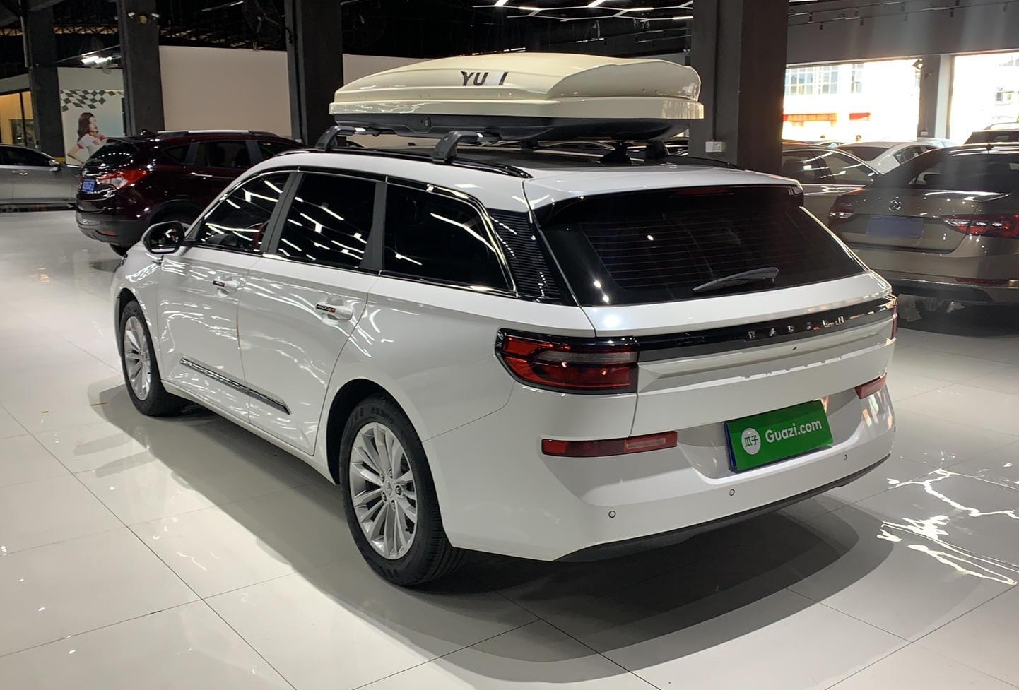 新宝骏 宝骏RC-5 2020款 RC-5W 1.5T CVT智耀豪华型