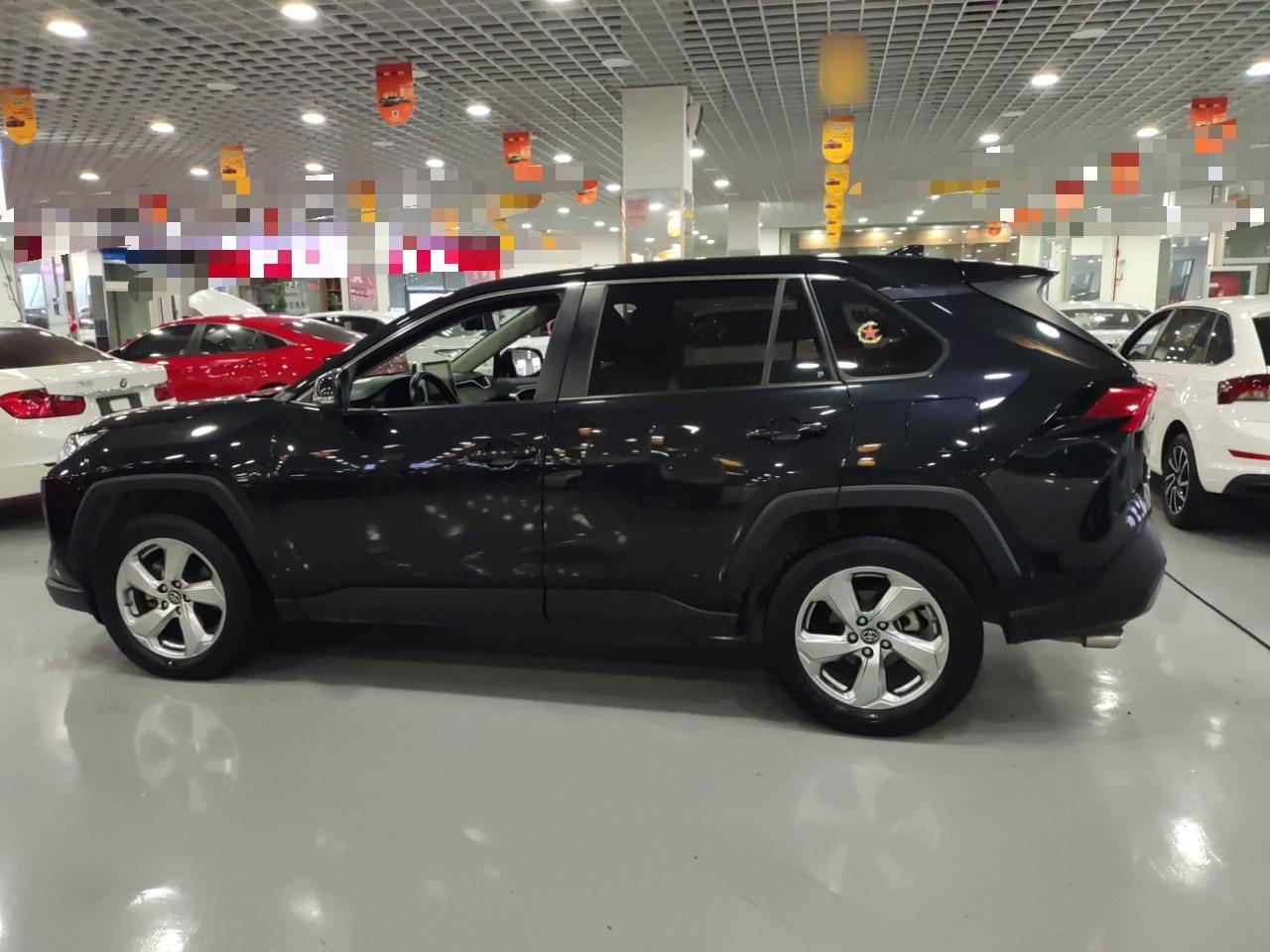 丰田 RAV4 2020款 2.0L CVT两驱风尚版