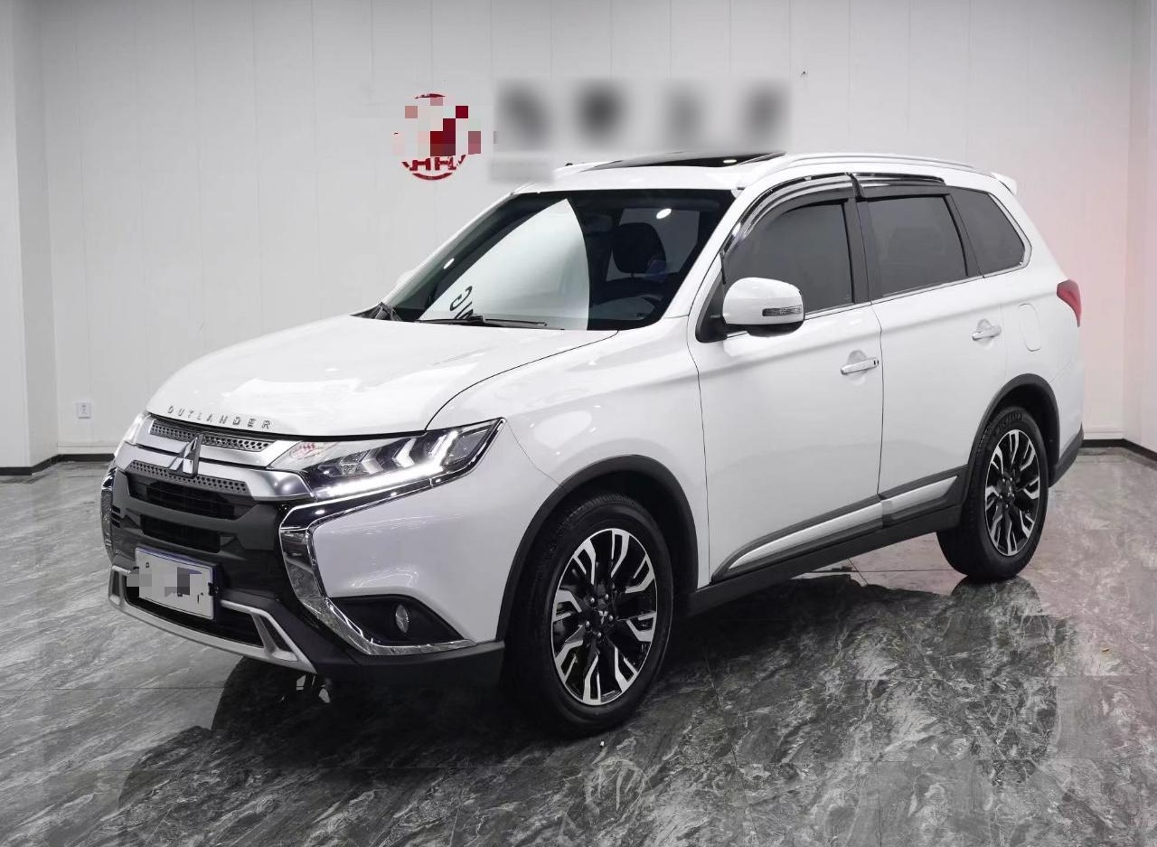 三菱 欧蓝德 2019款 2.0L 两驱畅享版 7座 国VI