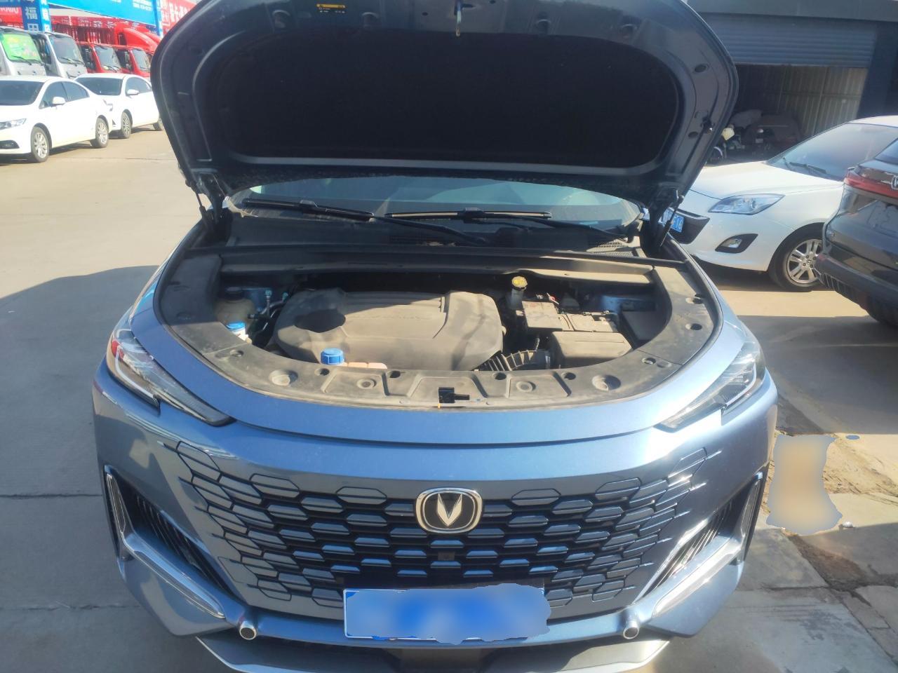 长安UNI-K 2021款 2.0T 全轮驱动尊贵型